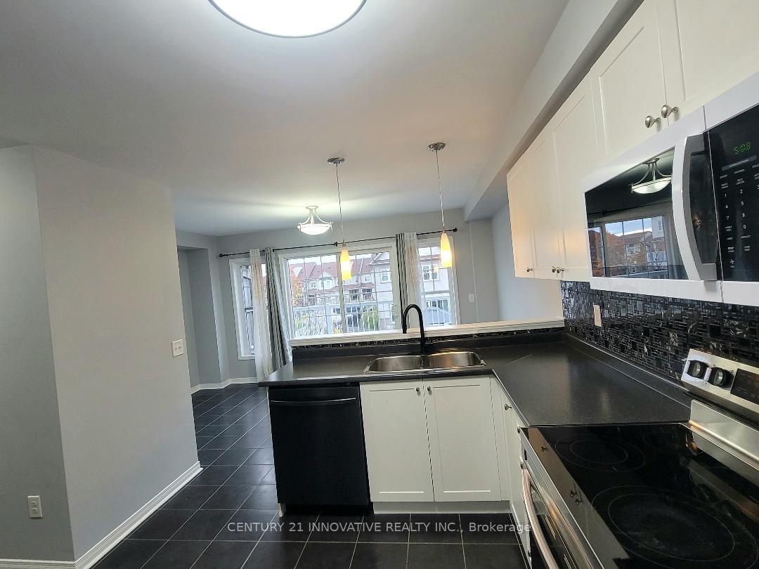 Photo 18 of 114 Harbourside Drive, Whitby, Port Whitby — HOMEH