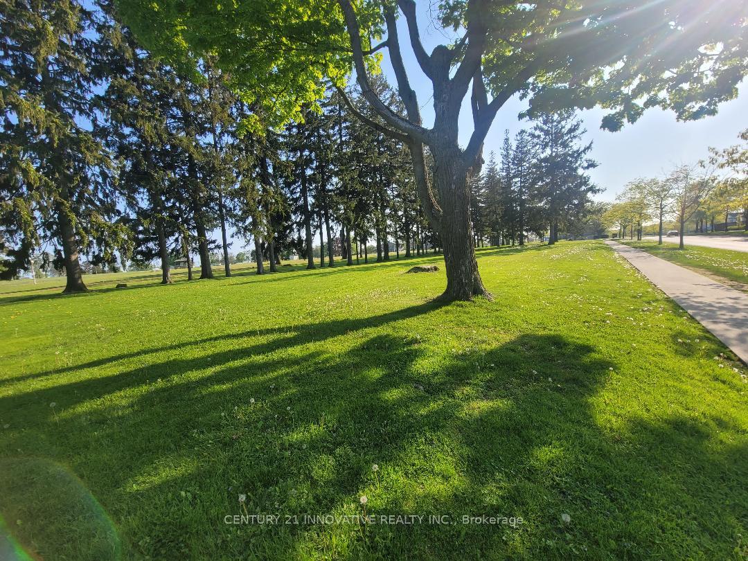 Photo 32 of 114 Harbourside Drive, Whitby, Port Whitby — HOMEH