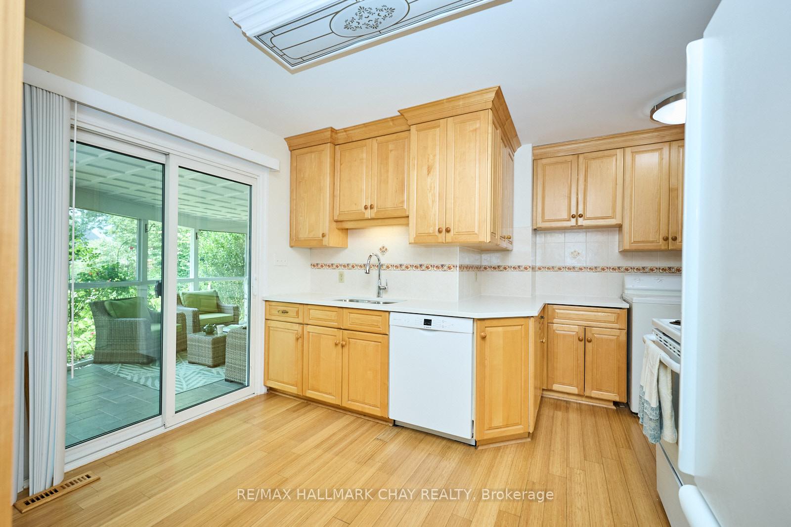 Photo 10 of 6 Glendale Drive, Welland, Prince Charles — HOMEH