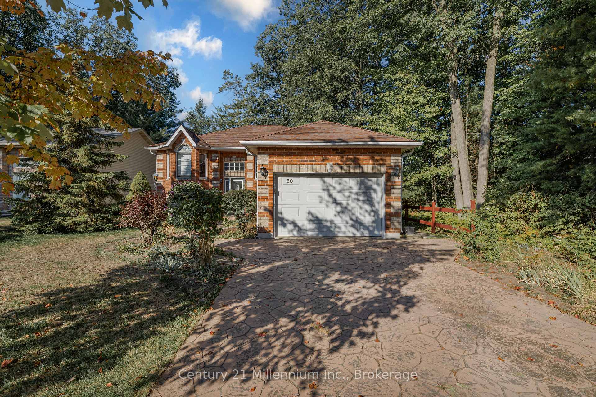 Photo 1 of 30 Smallman Drive, Wasaga Beach — HOMEH