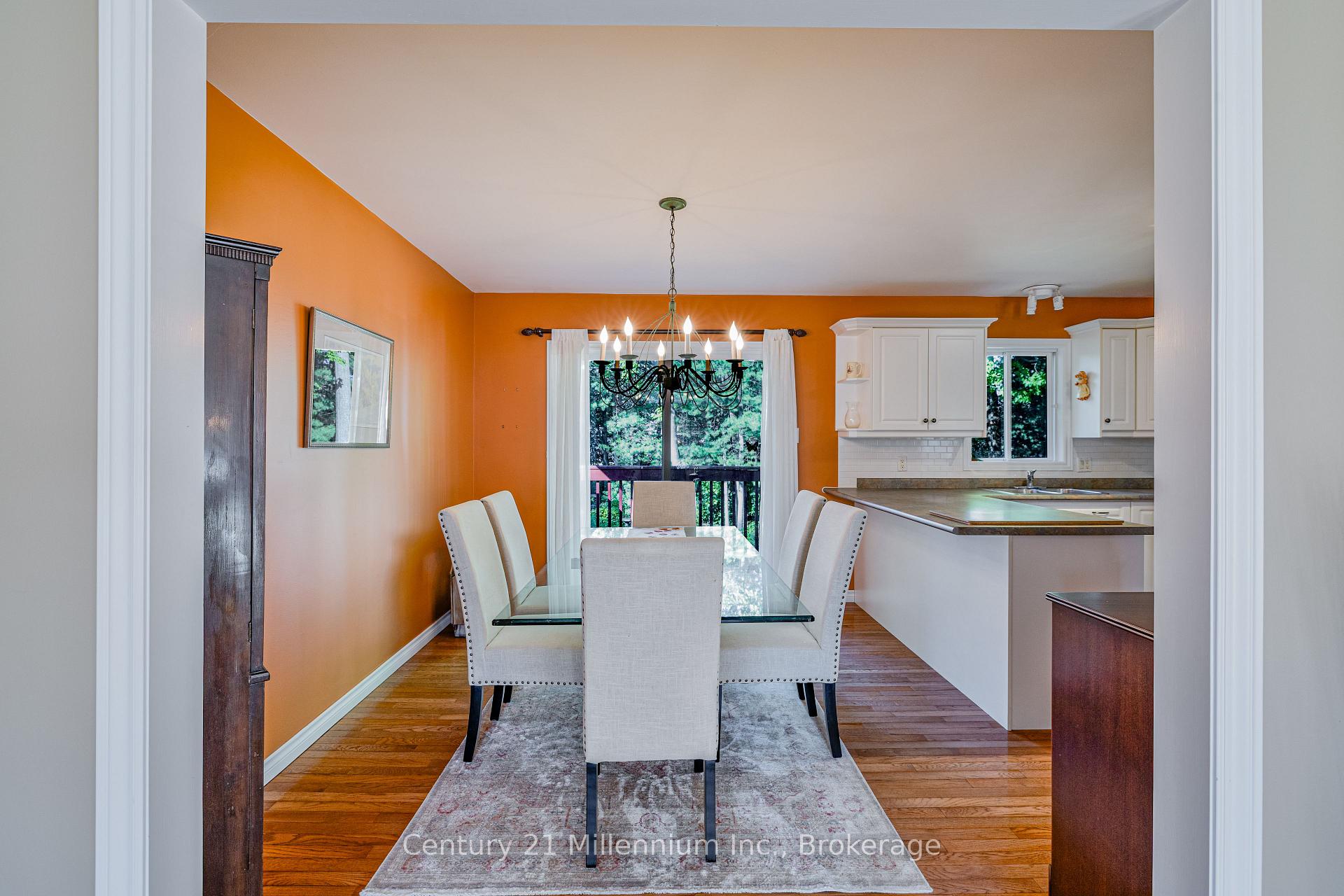 Photo 5 of 30 Smallman Drive, Wasaga Beach — HOMEH