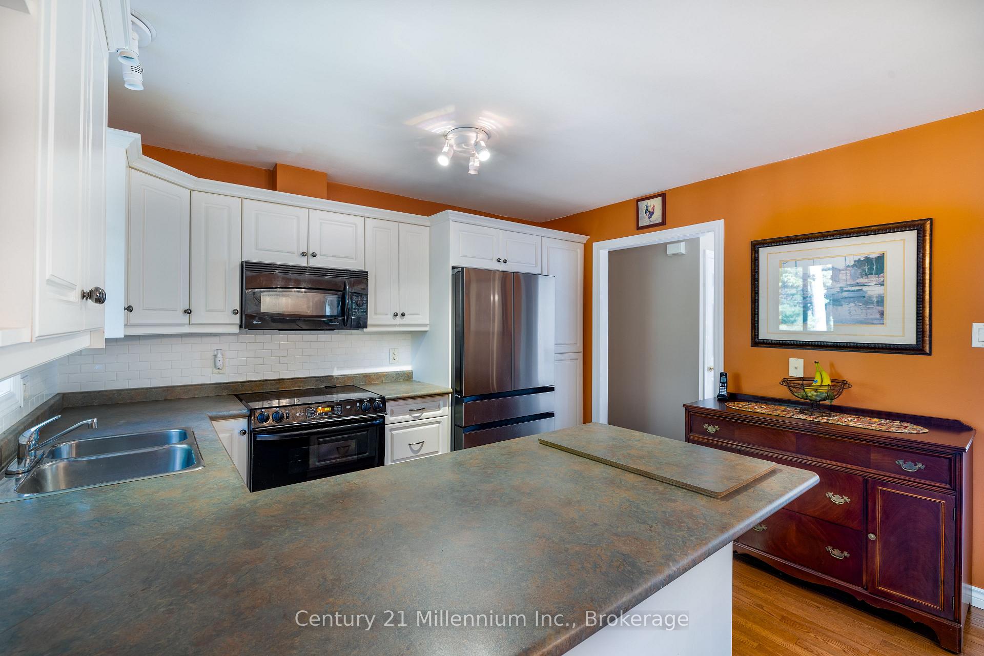 Photo 8 of 30 Smallman Drive, Wasaga Beach — HOMEH
