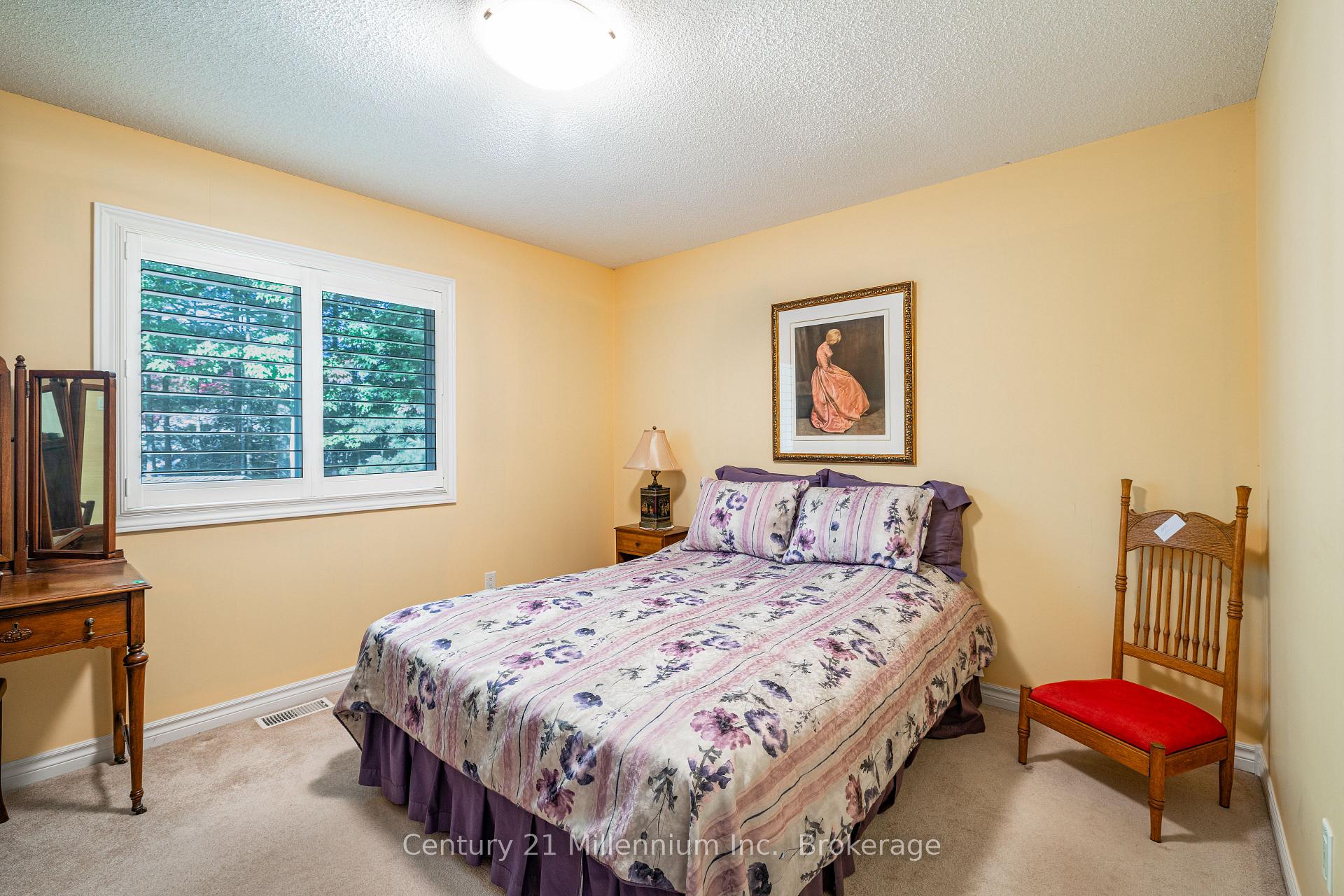 Photo 12 of 30 Smallman Drive, Wasaga Beach — HOMEH