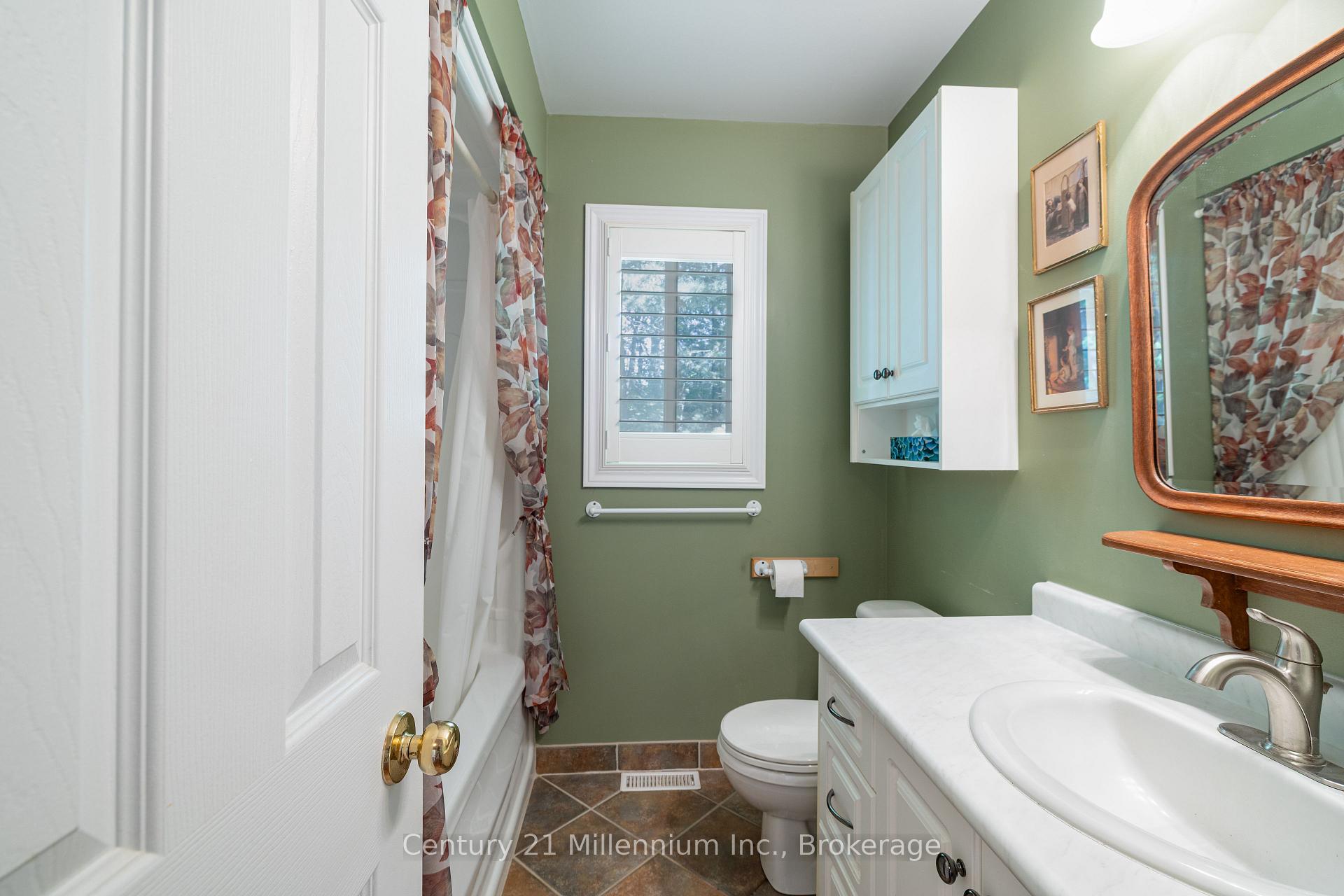 Photo 14 of 30 Smallman Drive, Wasaga Beach — HOMEH
