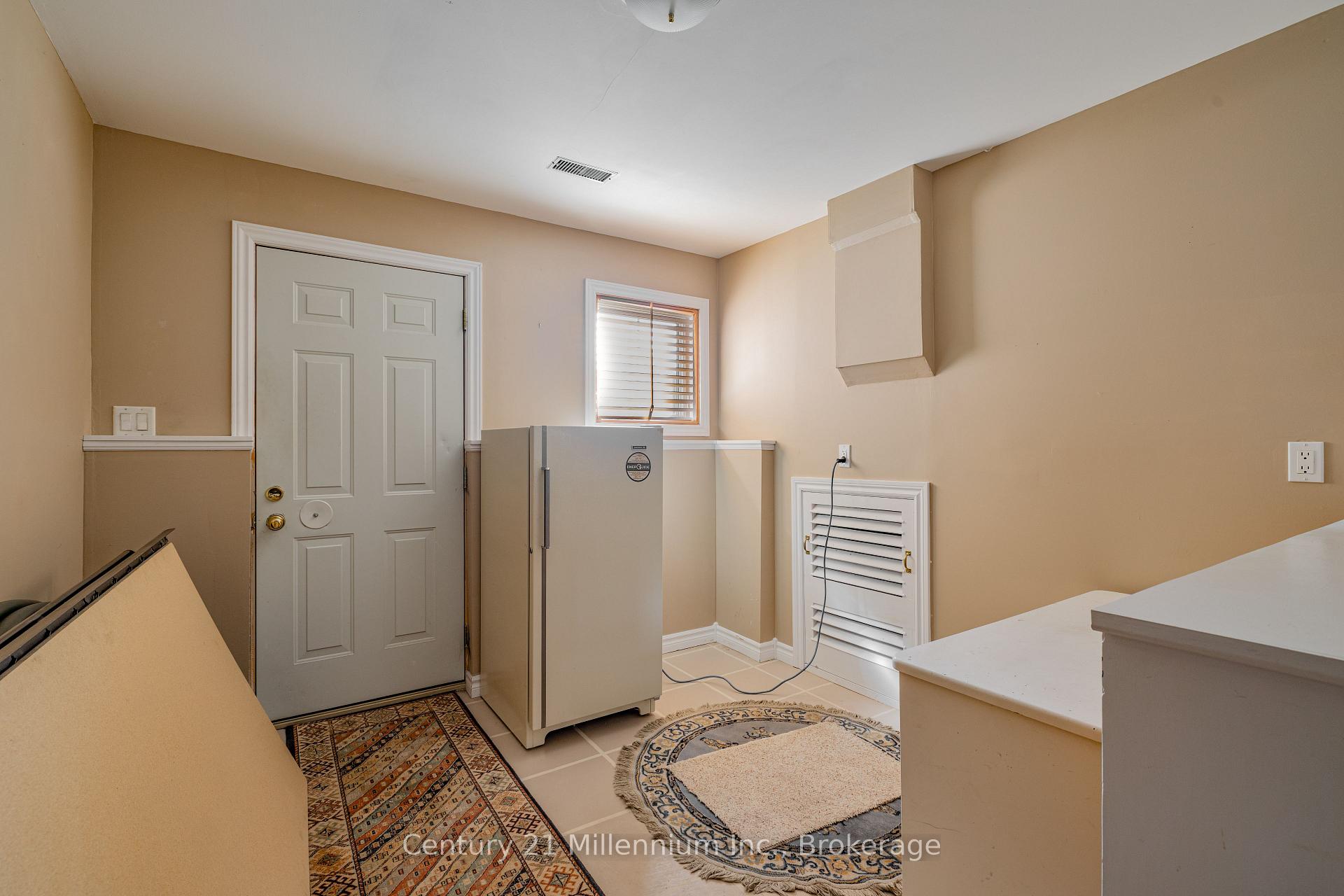 Photo 18 of 30 Smallman Drive, Wasaga Beach — HOMEH