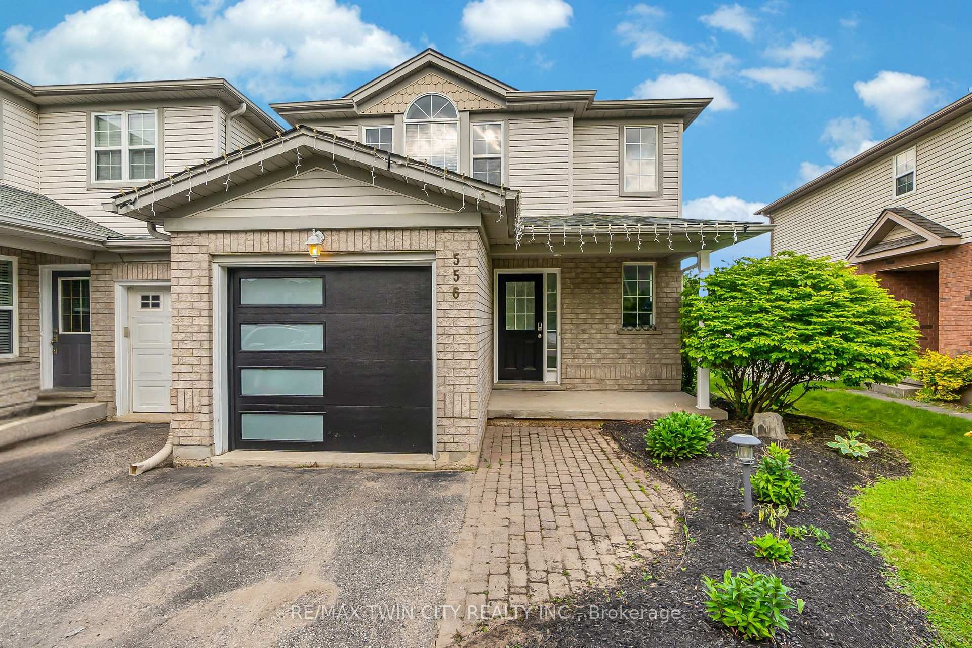 Photo 1 of 556 Dansbury Drive, Waterloo — HOMEH