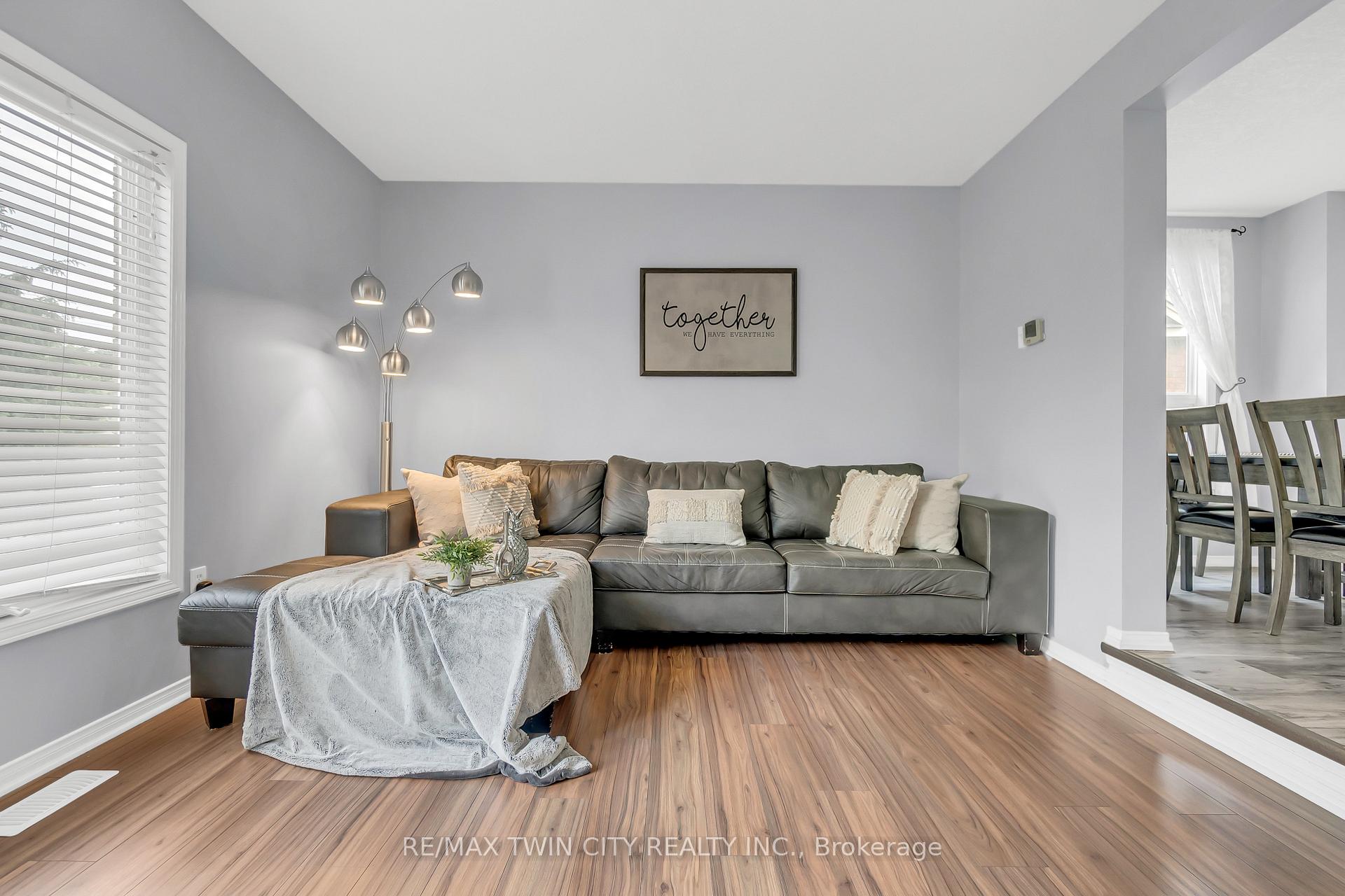 Photo 4 of 556 Dansbury Drive, Waterloo — HOMEH