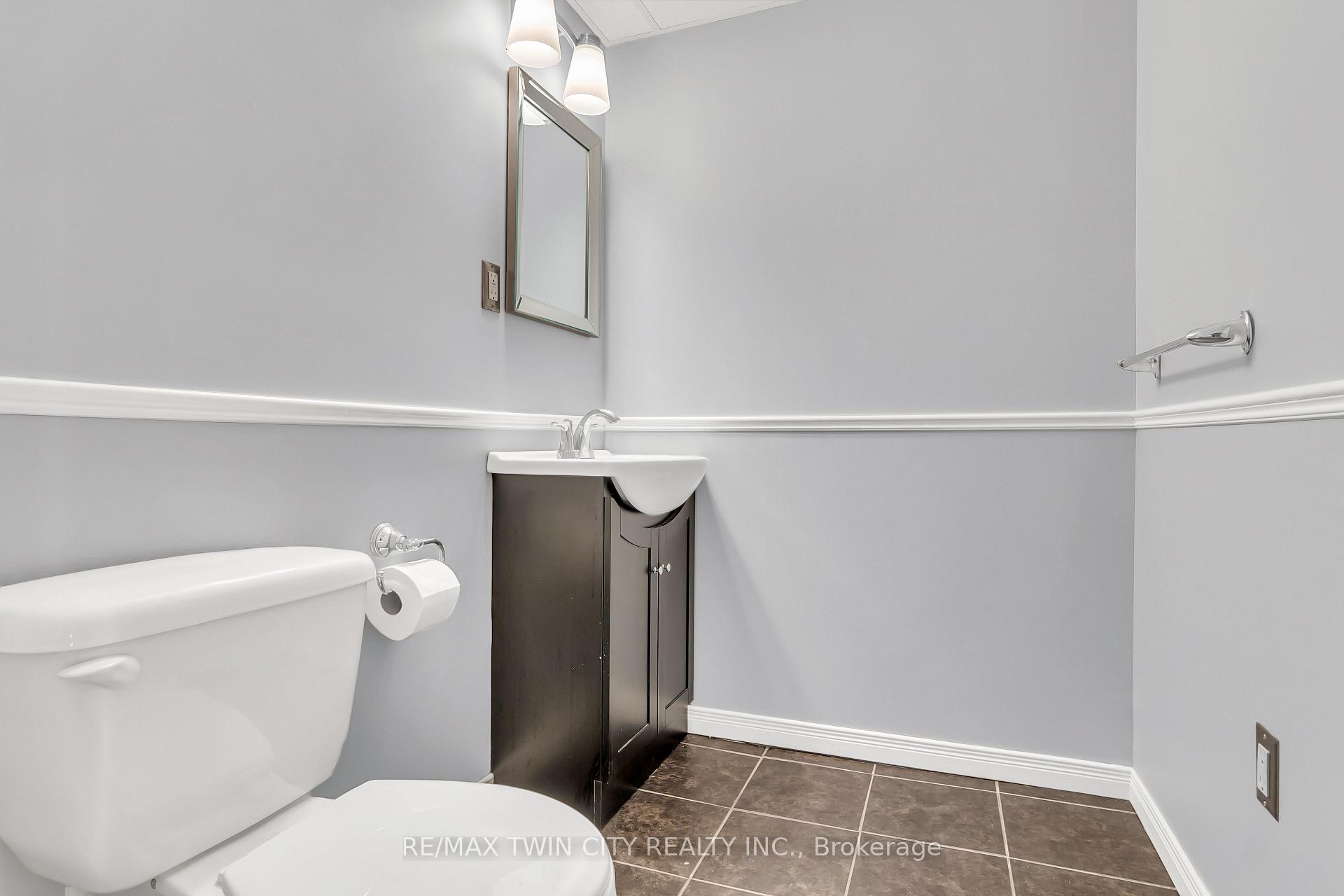 Photo 23 of 556 Dansbury Drive, Waterloo — HOMEH