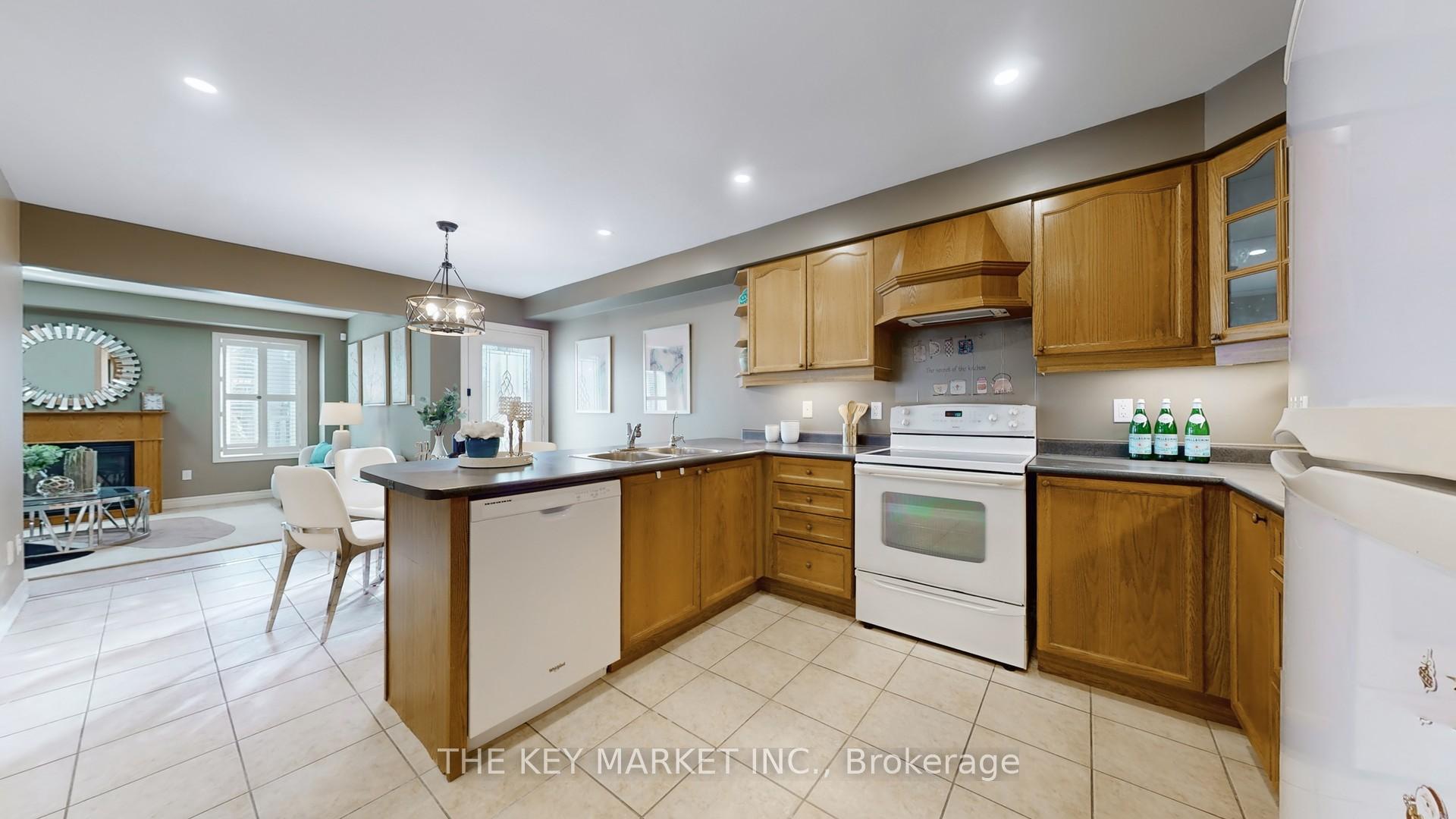 Photo 15 of 3 Cranborne Crescent, Whitby, Brooklin — HOMEH