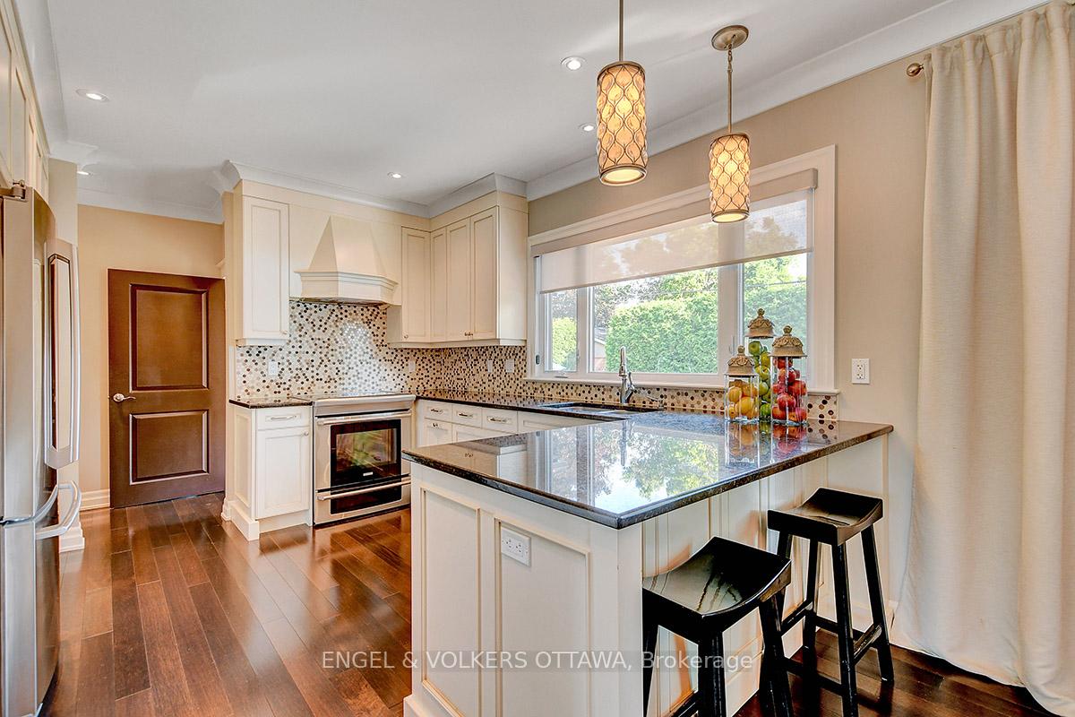 Photo 9 of 1438 Randall Avenue, Ottawa, Alta Vista — HOMEH