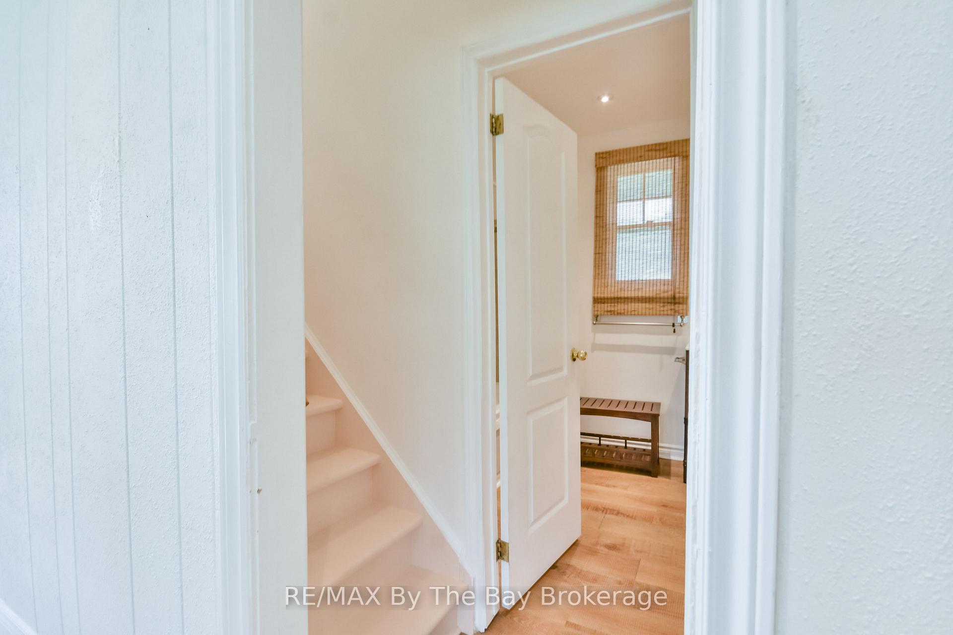 Photo 12 of 1067 Mosley Street, Wasaga Beach — HOMEH