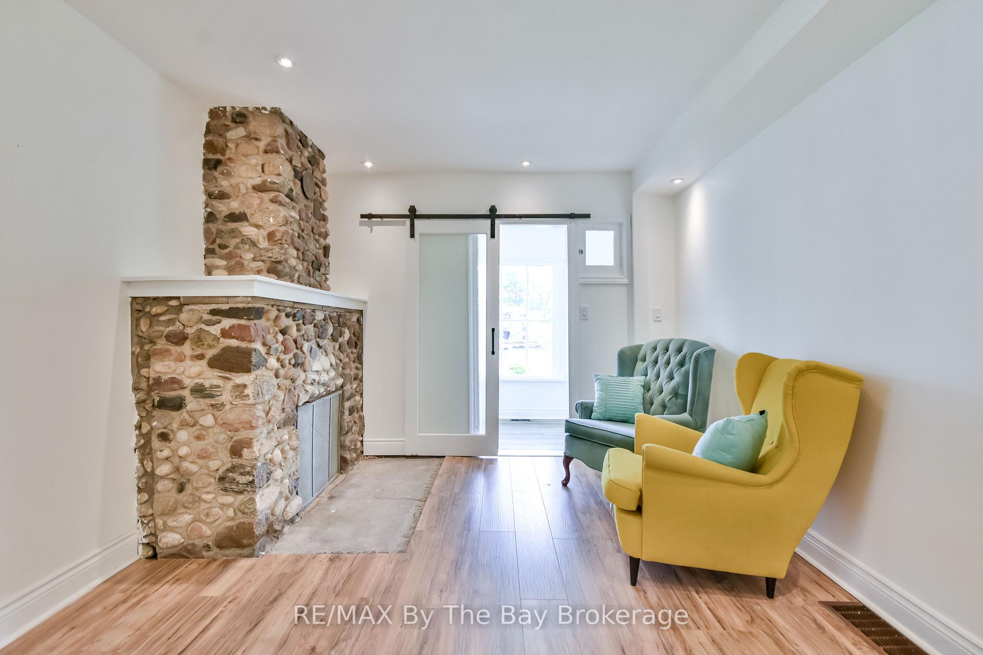 Photo 13 of 1067 Mosley Street, Wasaga Beach — HOMEH