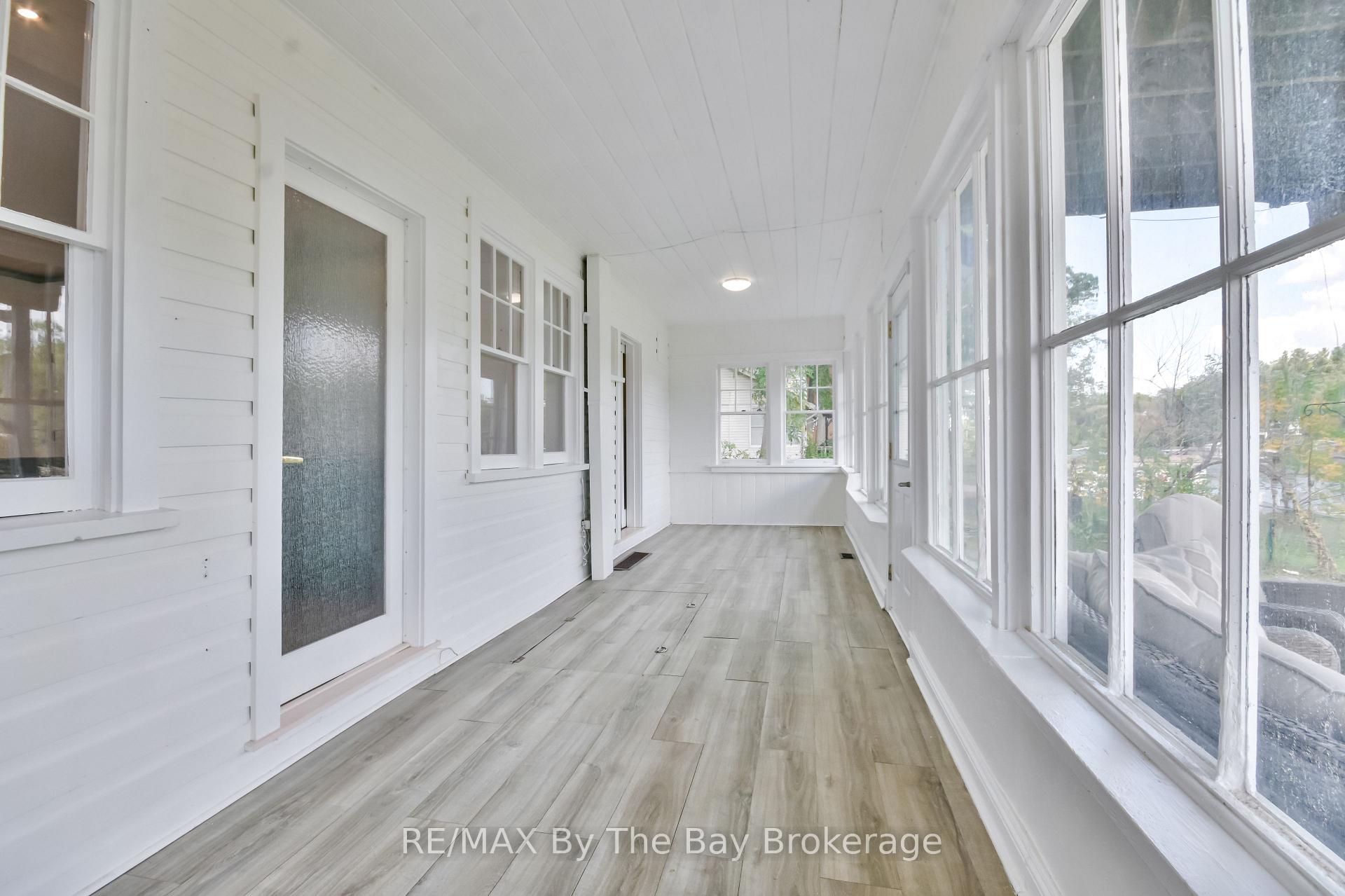 Photo 16 of 1067 Mosley Street, Wasaga Beach — HOMEH