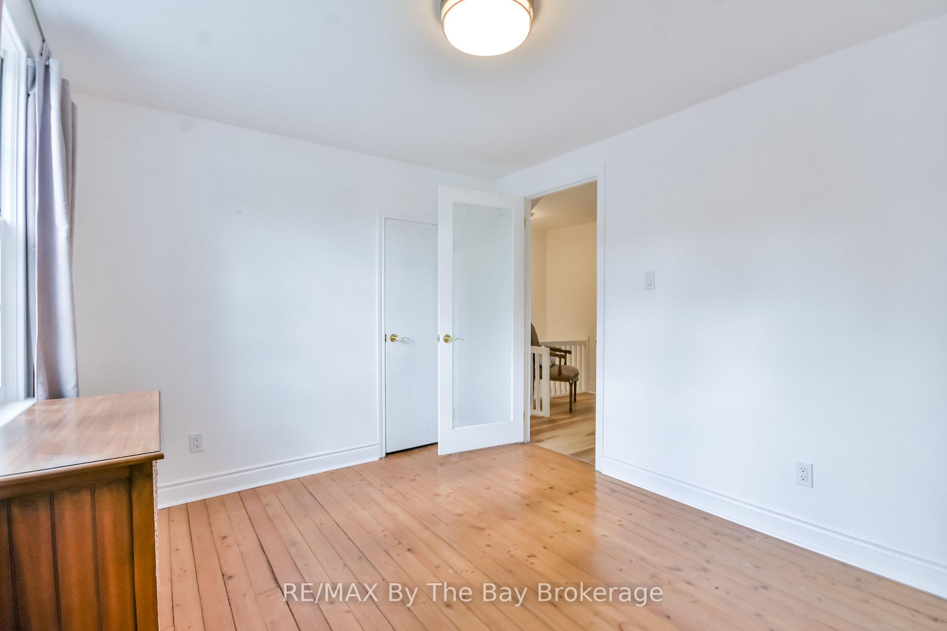 Photo 23 of 1067 Mosley Street, Wasaga Beach — HOMEH