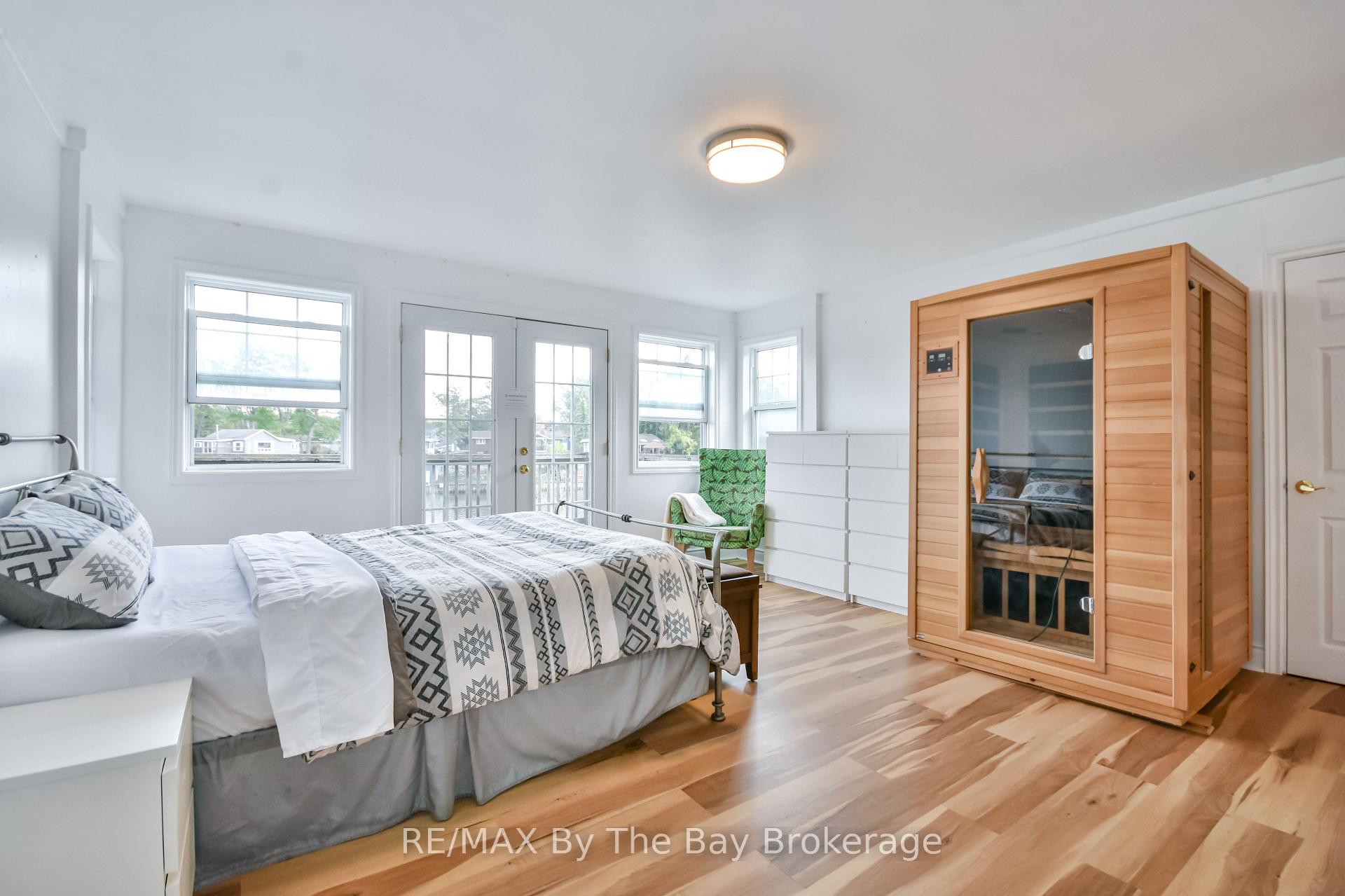 Photo 25 of 1067 Mosley Street, Wasaga Beach — HOMEH
