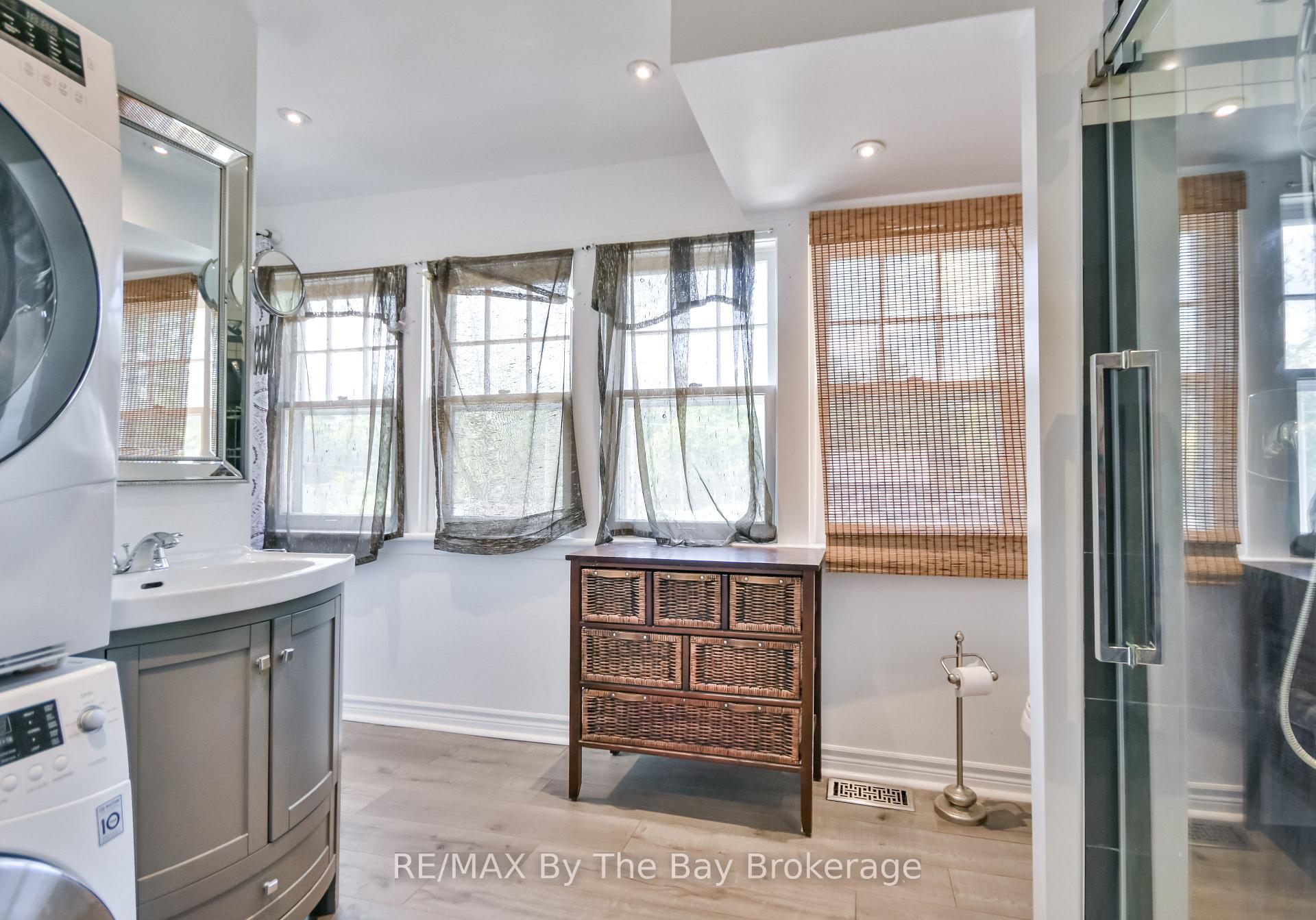 Photo 31 of 1067 Mosley Street, Wasaga Beach — HOMEH