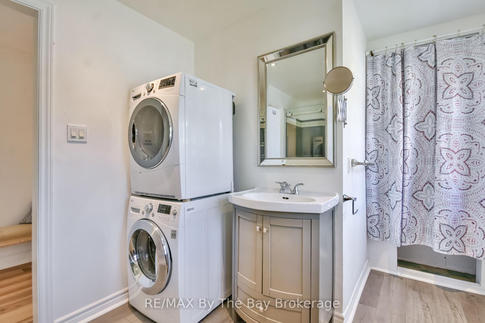 Photo 32 of 1067 Mosley Street, Wasaga Beach — HOMEH