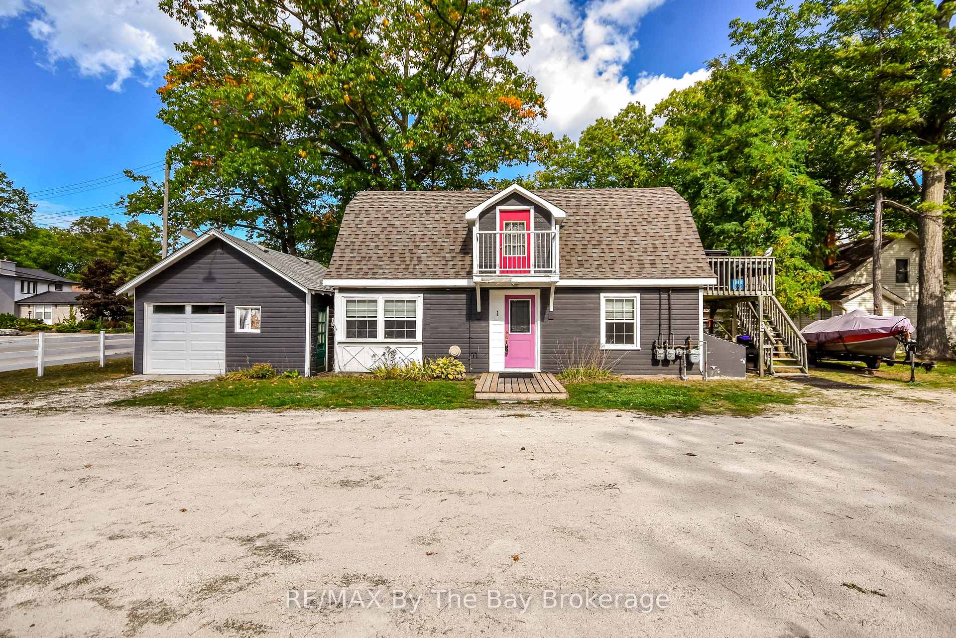 Photo 35 of 1067 Mosley Street, Wasaga Beach — HOMEH