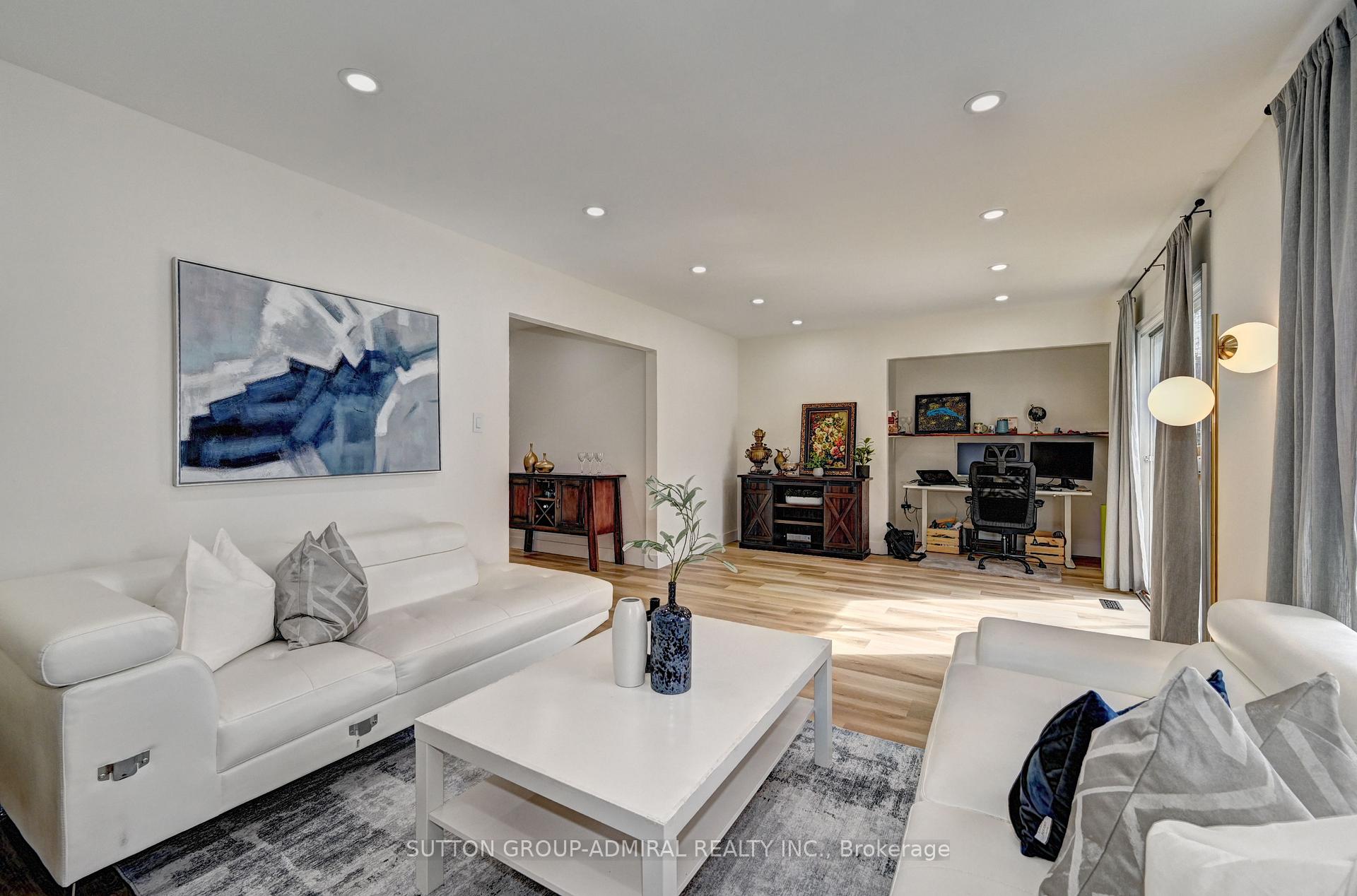 Photo 8 of 383 Stillmeadow Circle, Waterloo — HOMEH