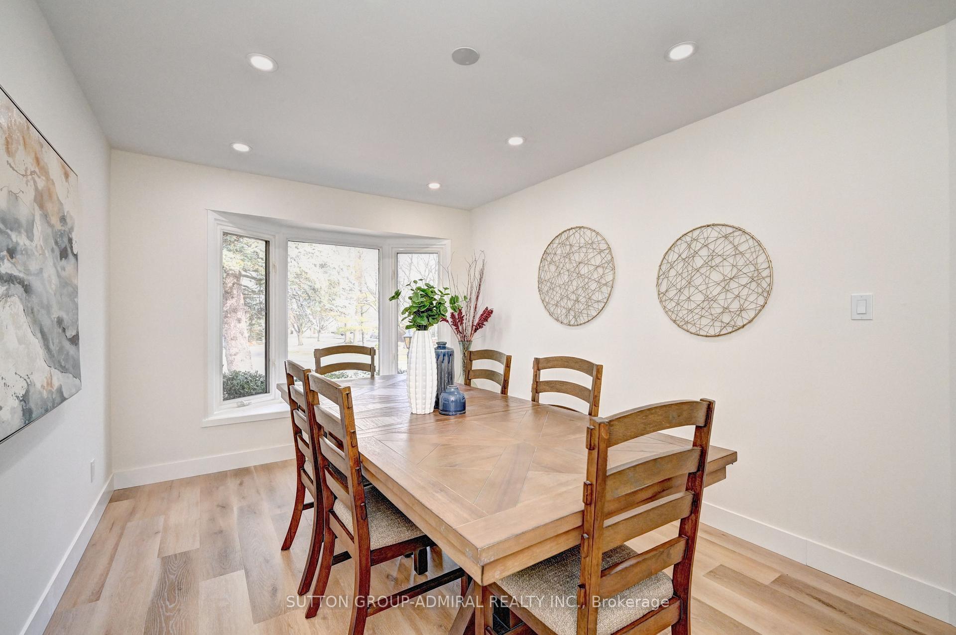 Photo 14 of 383 Stillmeadow Circle, Waterloo — HOMEH