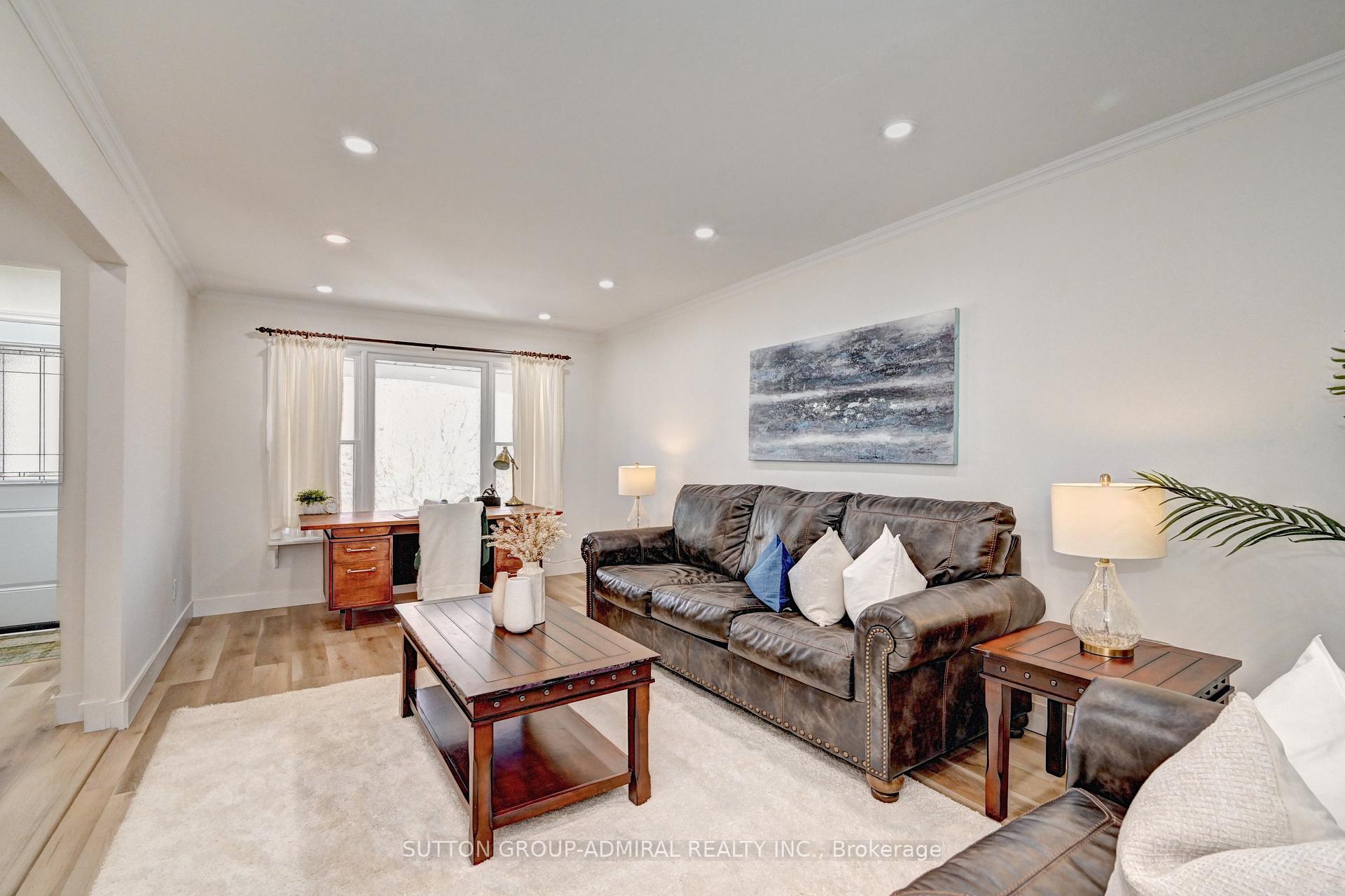 Photo 16 of 383 Stillmeadow Circle, Waterloo — HOMEH