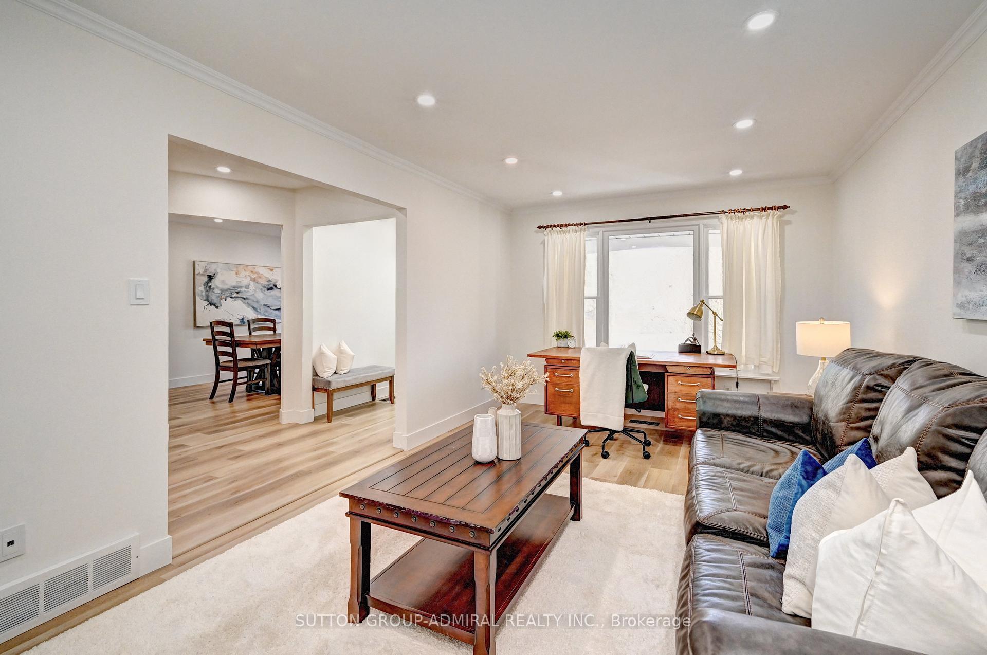 Photo 17 of 383 Stillmeadow Circle, Waterloo — HOMEH