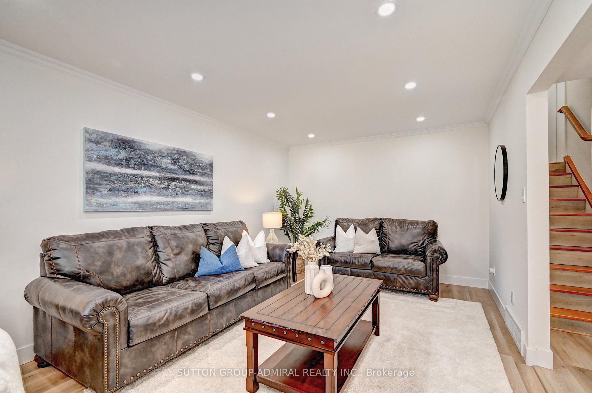 Photo 18 of 383 Stillmeadow Circle, Waterloo — HOMEH