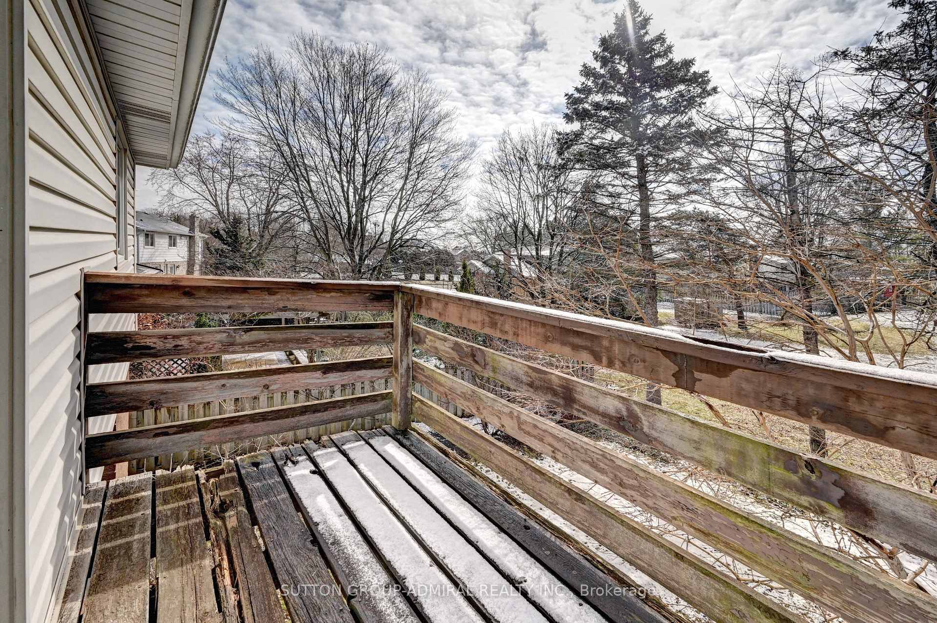 Photo 31 of 383 Stillmeadow Circle, Waterloo — HOMEH