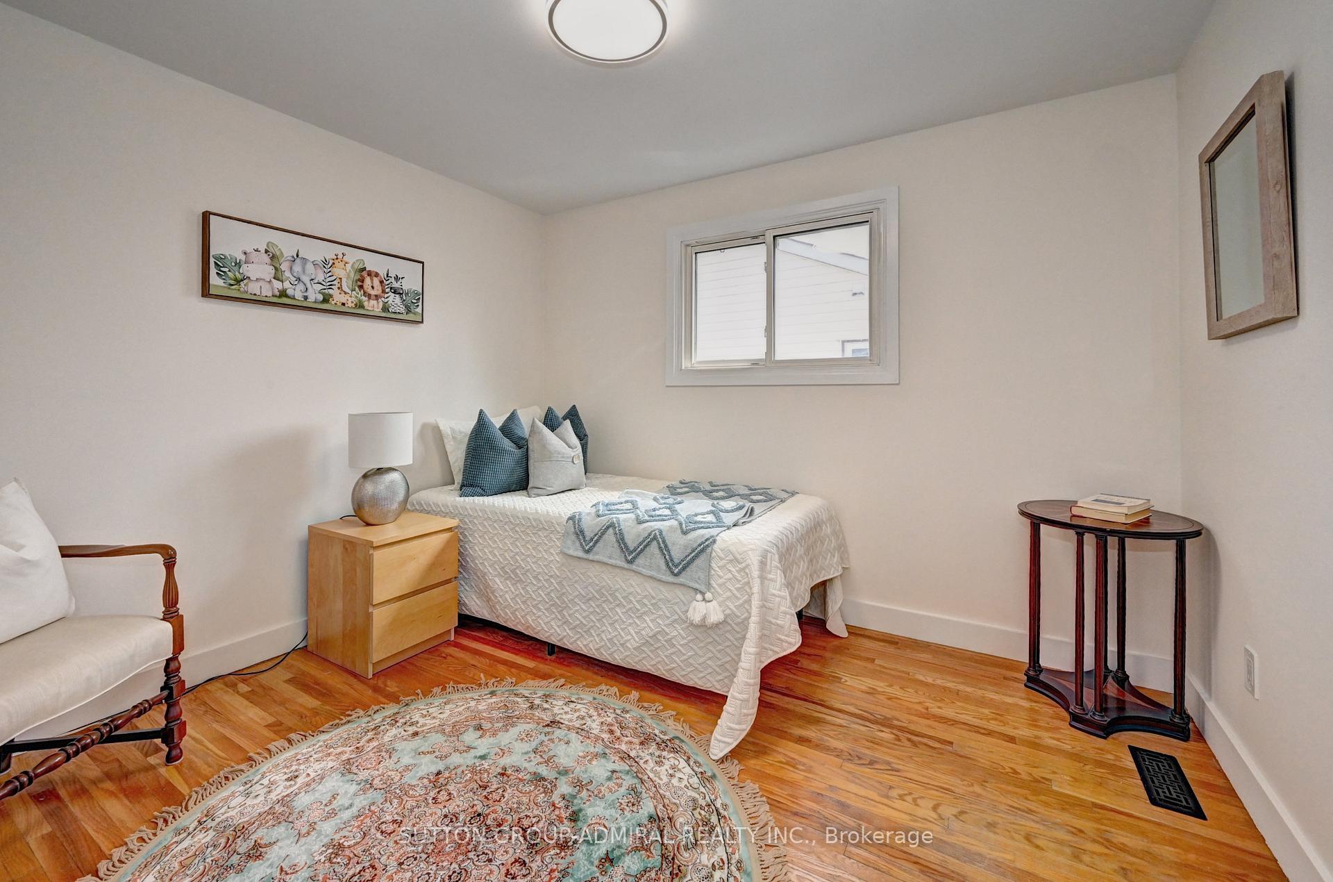 Photo 34 of 383 Stillmeadow Circle, Waterloo — HOMEH