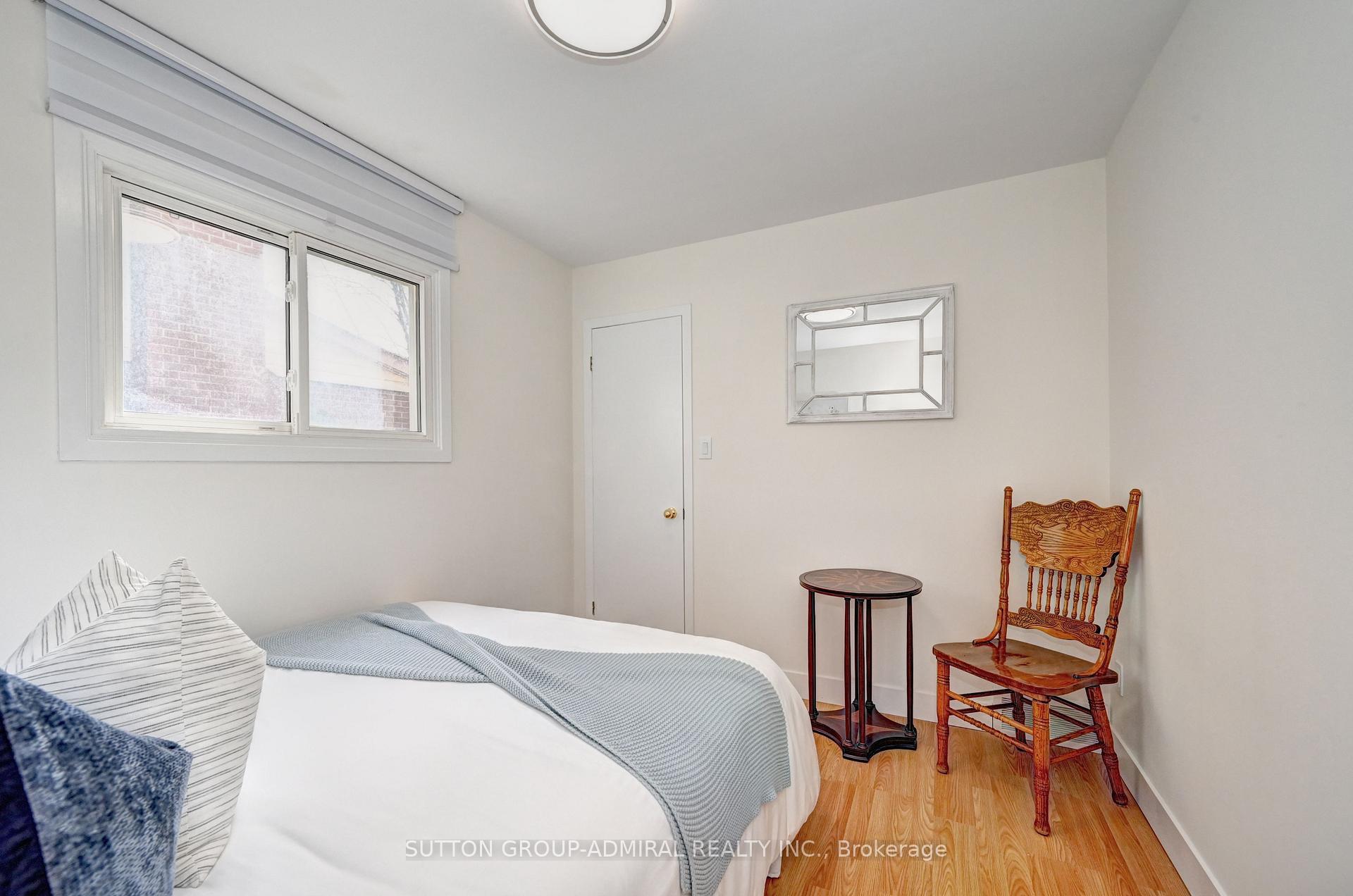 Photo 36 of 383 Stillmeadow Circle, Waterloo — HOMEH