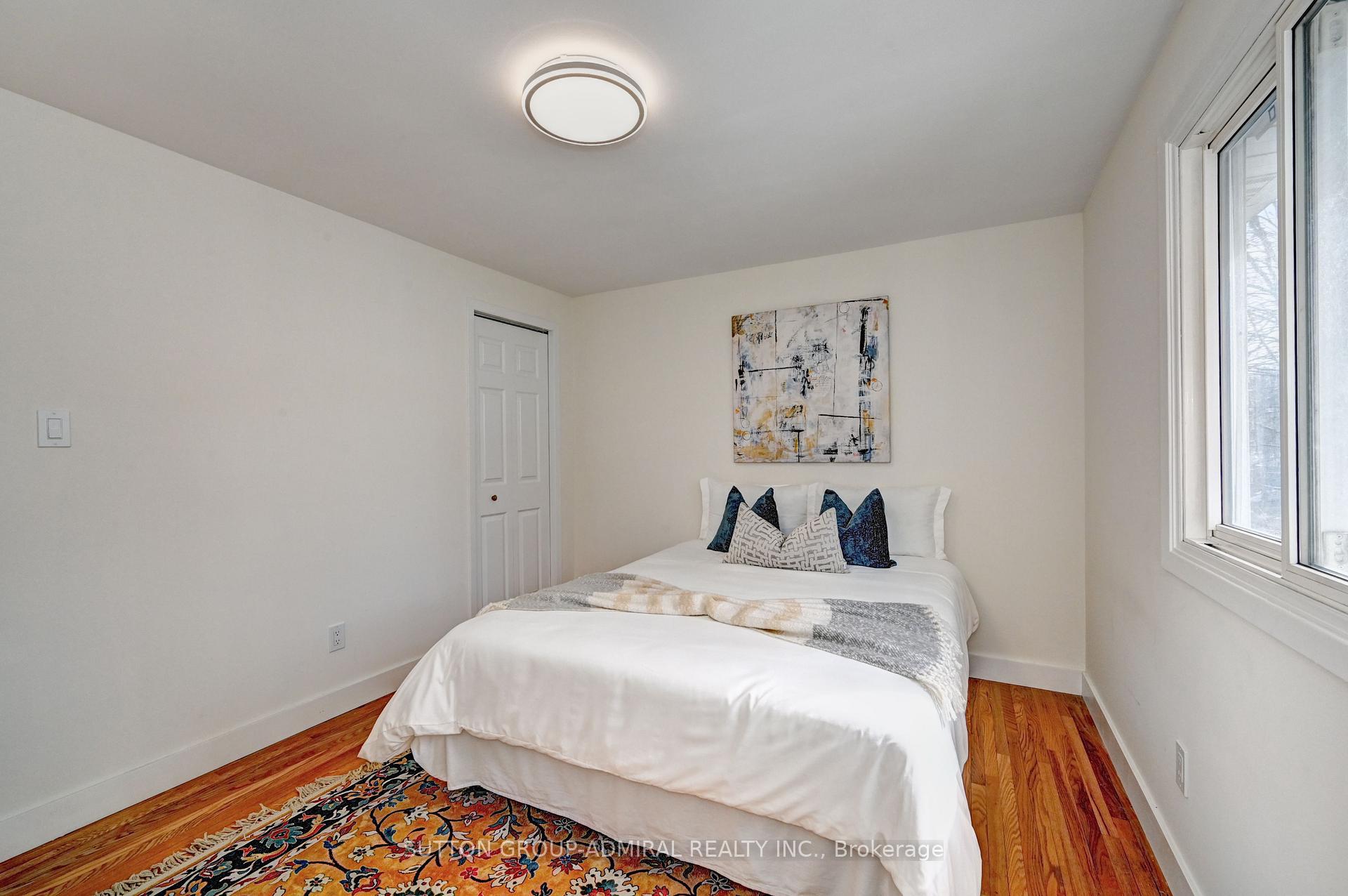 Photo 37 of 383 Stillmeadow Circle, Waterloo — HOMEH