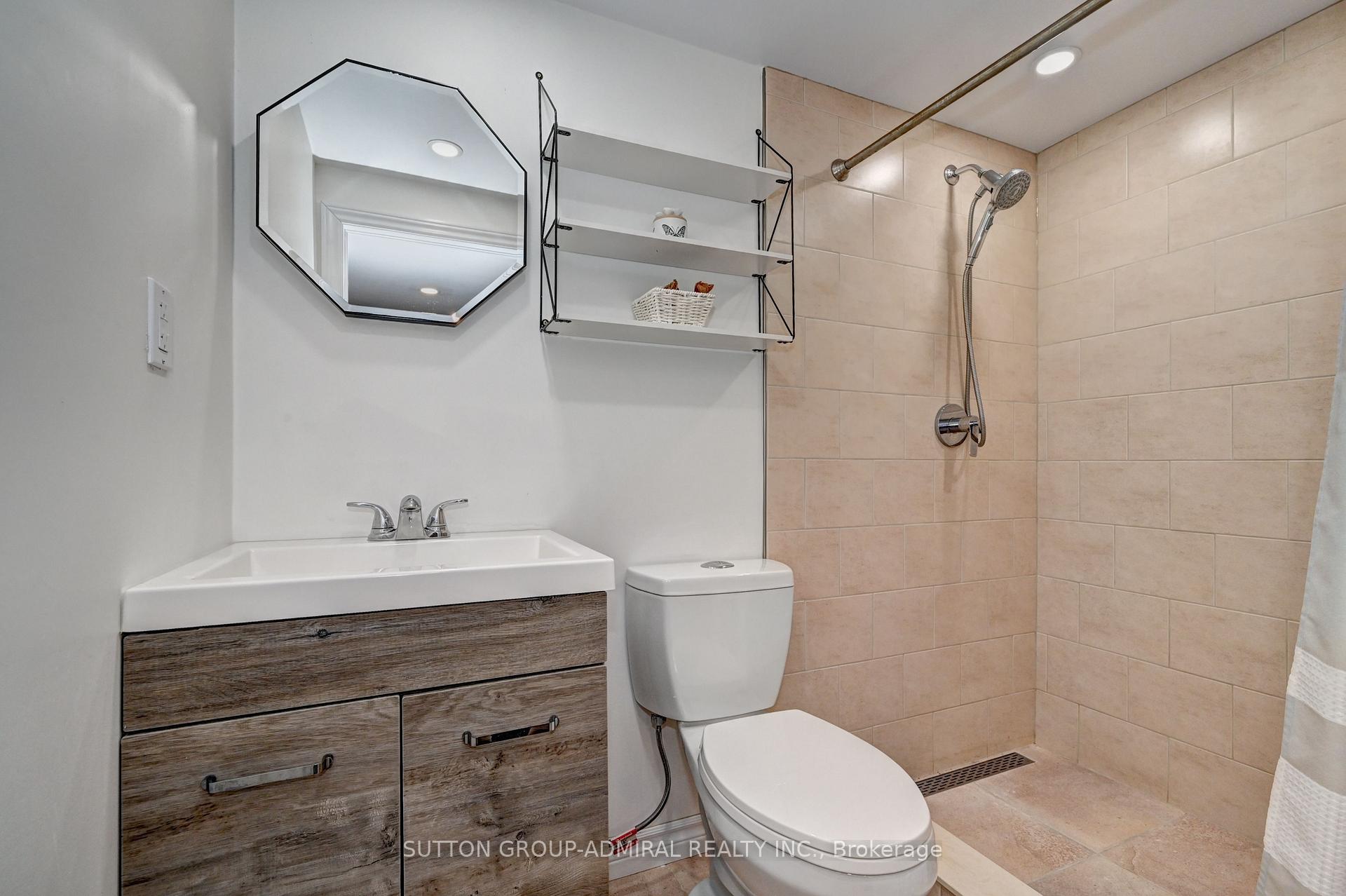 Photo 40 of 383 Stillmeadow Circle, Waterloo — HOMEH