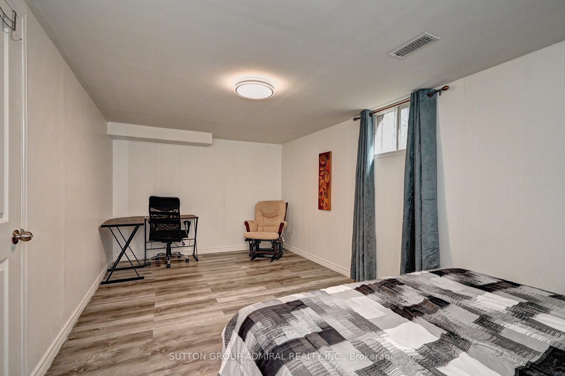 Photo 43 of 383 Stillmeadow Circle, Waterloo — HOMEH