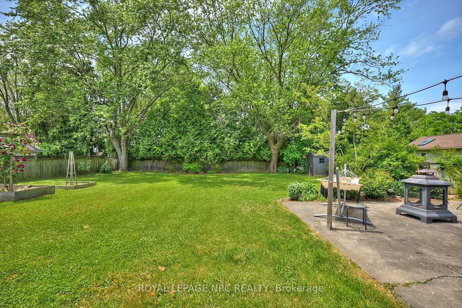 Photo 6 of 143 Gadsby Avenue, Welland, N. Welland — HOMEH
