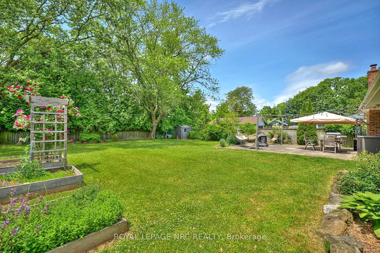 Photo 7 of 143 Gadsby Avenue, Welland, N. Welland — HOMEH