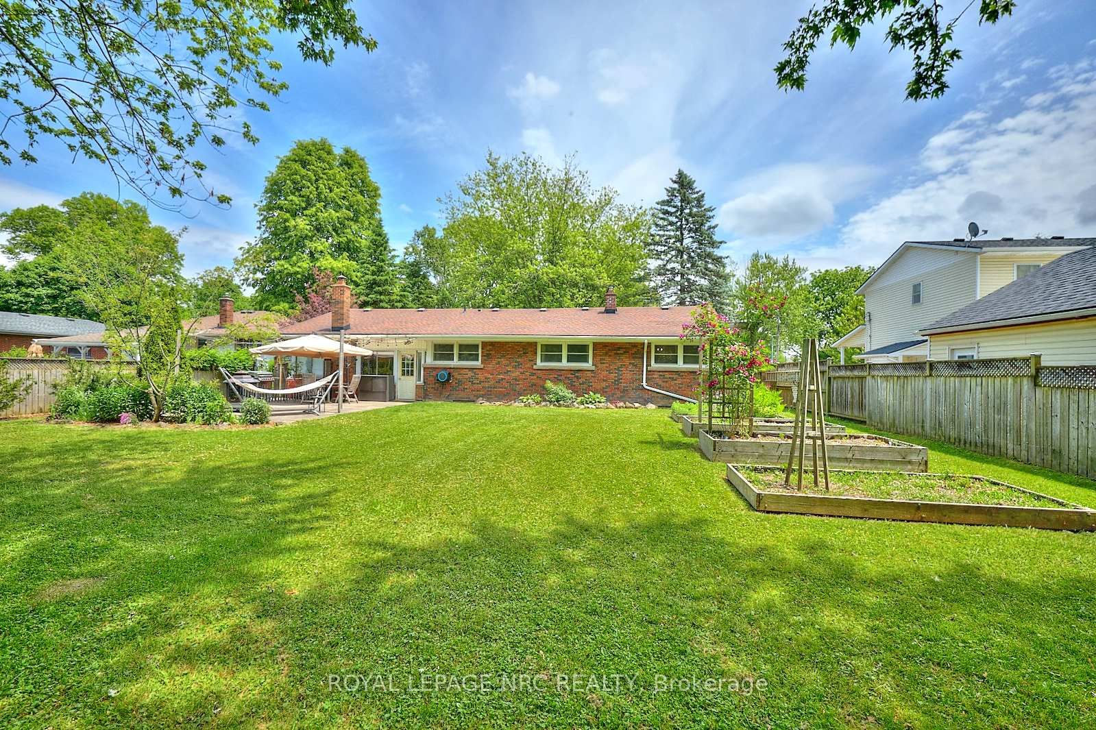 Photo 8 of 143 Gadsby Avenue, Welland, N. Welland — HOMEH