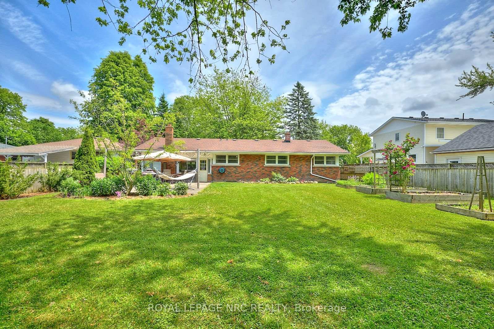 Photo 9 of 143 Gadsby Avenue, Welland, N. Welland — HOMEH