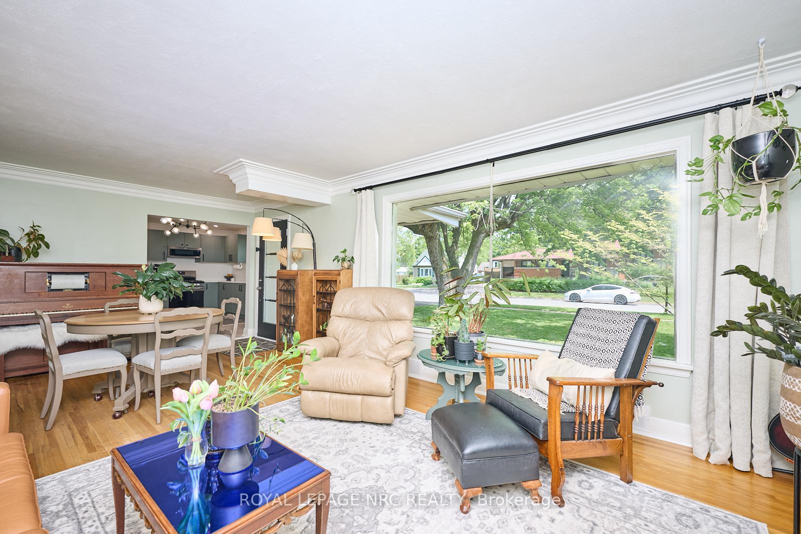 Photo 15 of 143 Gadsby Avenue, Welland, N. Welland — HOMEH