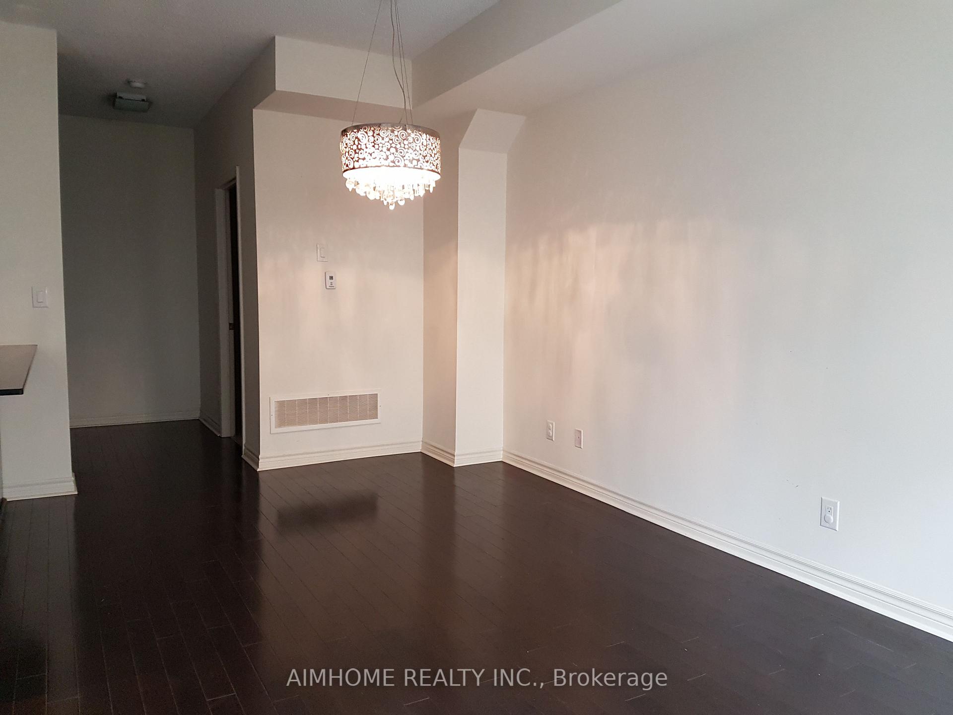 Photo 3 of Unit 46, 7 Brighton Place, Vaughan, Crestwood-Springfarm-Yorkhill — HOMEH