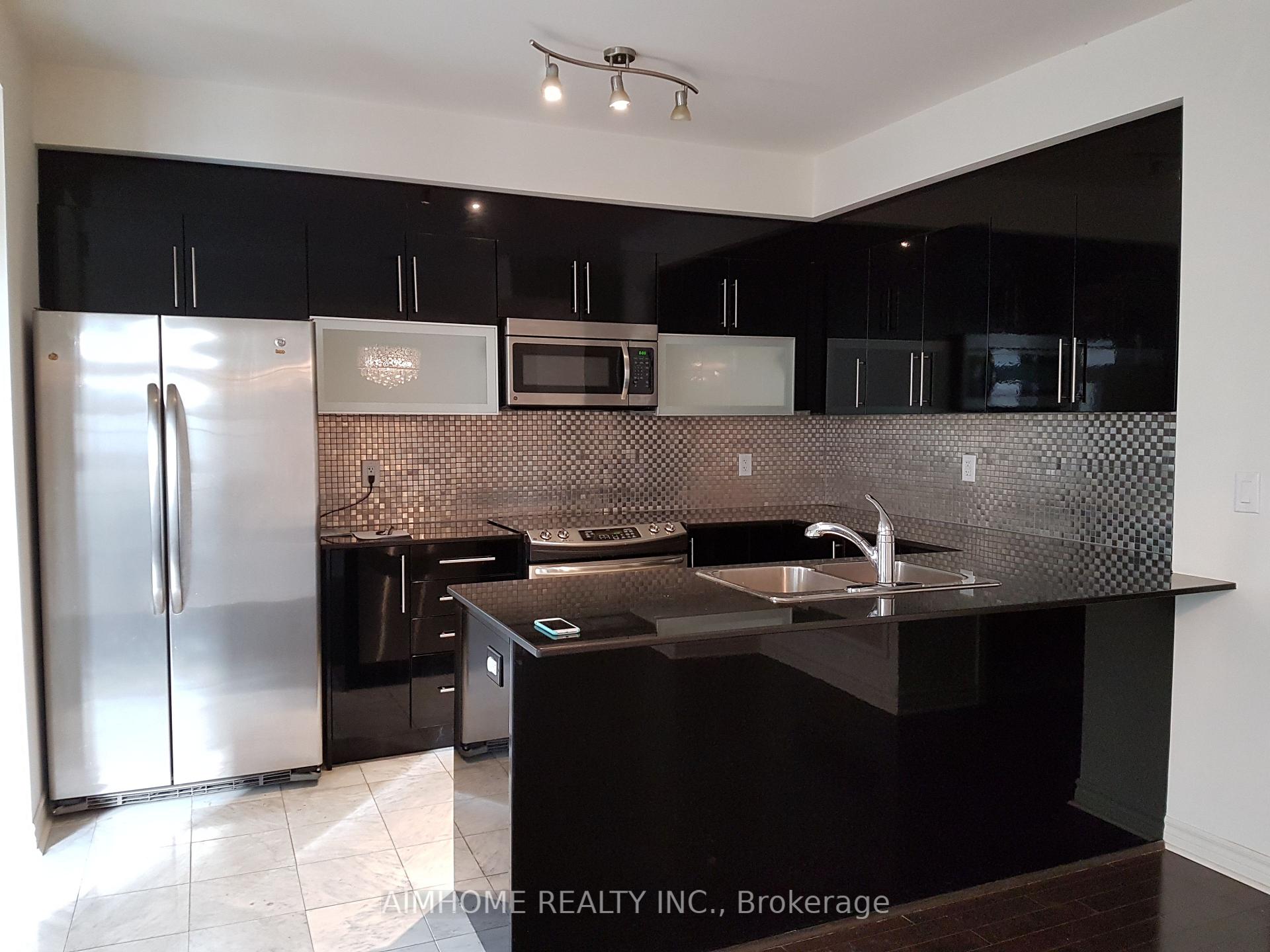 Photo 6 of Unit 46, 7 Brighton Place, Vaughan, Crestwood-Springfarm-Yorkhill — HOMEH