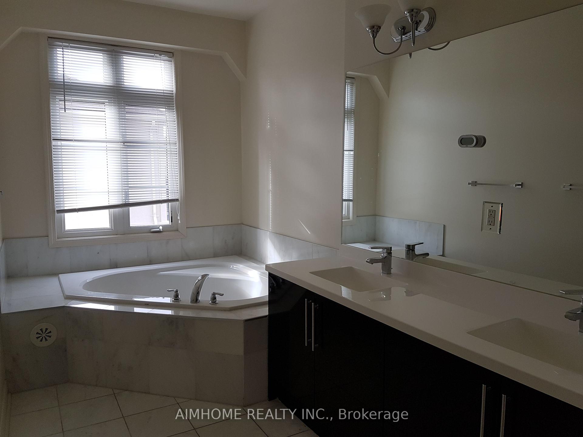 Photo 20 of Unit 46, 7 Brighton Place, Vaughan, Crestwood-Springfarm-Yorkhill — HOMEH