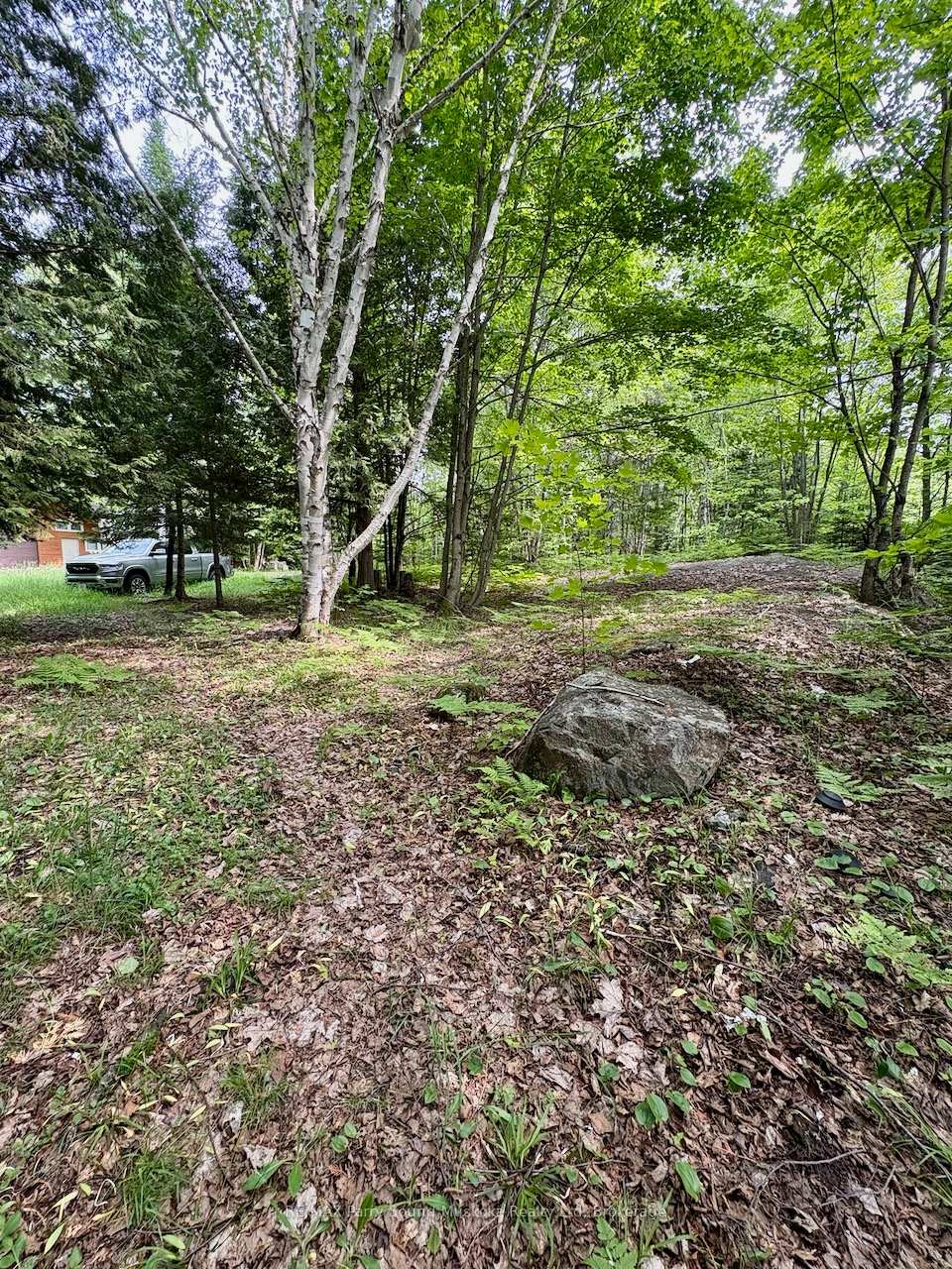 Photo 15 of 490 North Meadowcove Road, Whitestone, Hagerman — HOMEH
