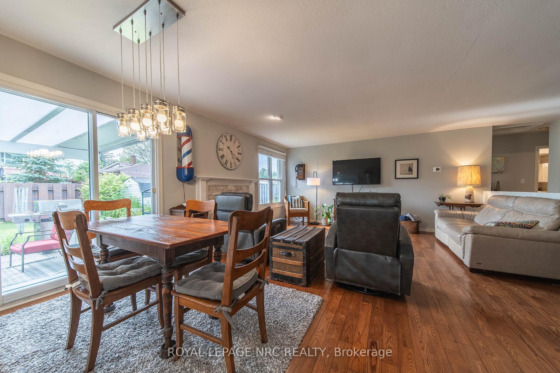 Photo 7 of 135 Green Pointe Drive, Welland, N. Welland — HOMEH