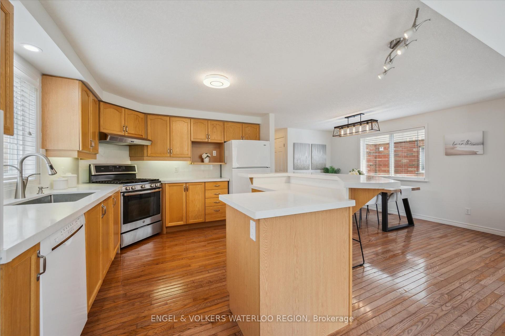 Photo 10 of 457 Brigantine Drive, Waterloo — HOMEH