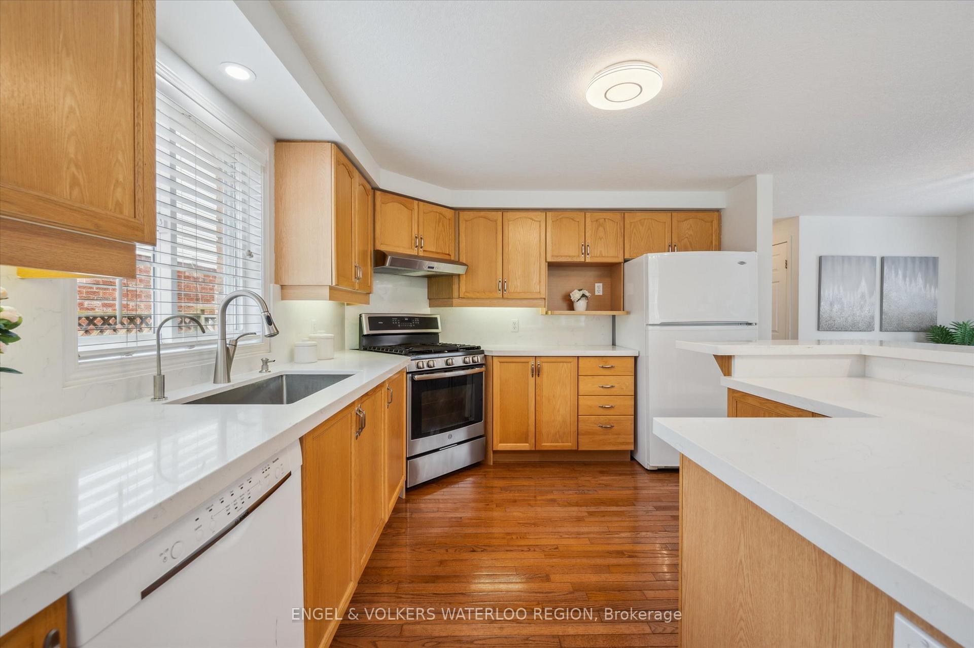 Photo 11 of 457 Brigantine Drive, Waterloo — HOMEH