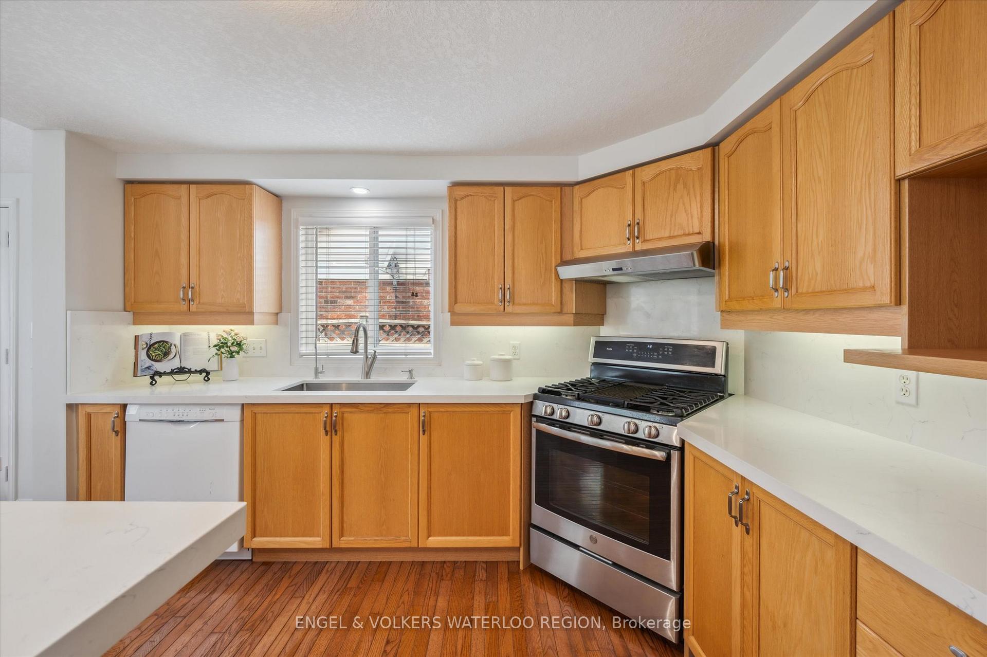 Photo 12 of 457 Brigantine Drive, Waterloo — HOMEH