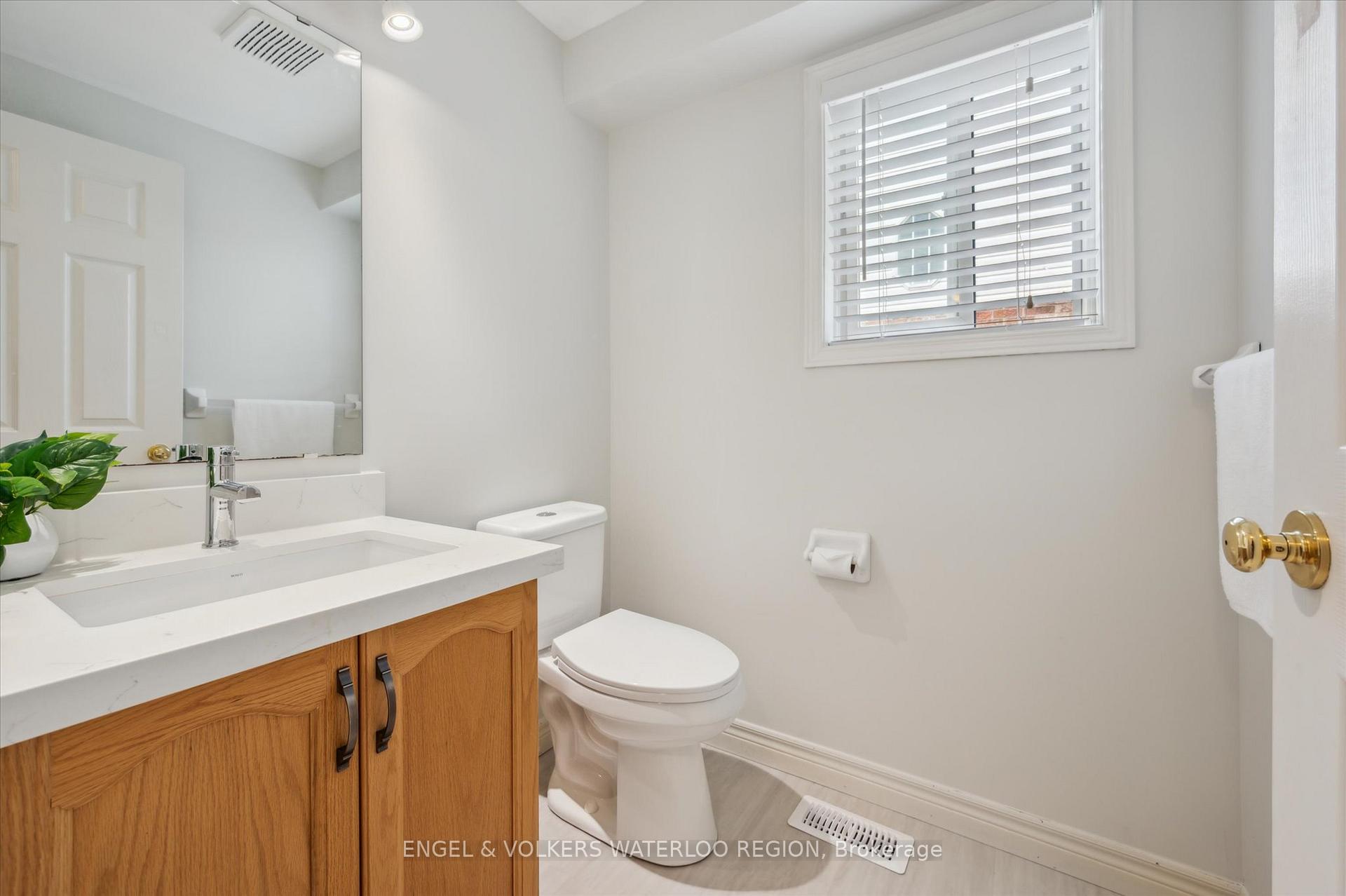 Photo 18 of 457 Brigantine Drive, Waterloo — HOMEH