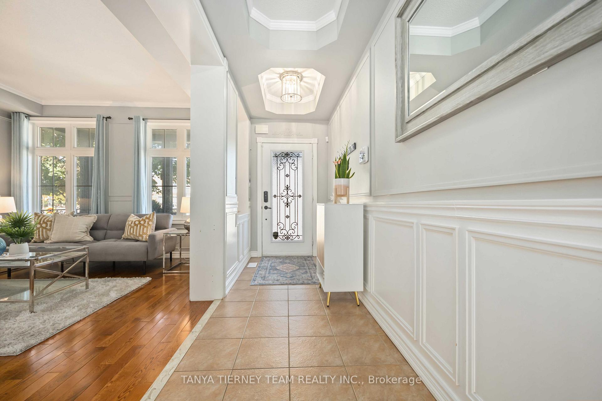 Photo 4 of 161 Carnwith Drive W, Whitby, Brooklin — HOMEH