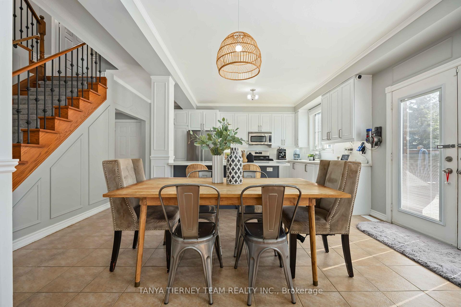 Photo 13 of 161 Carnwith Drive W, Whitby, Brooklin — HOMEH