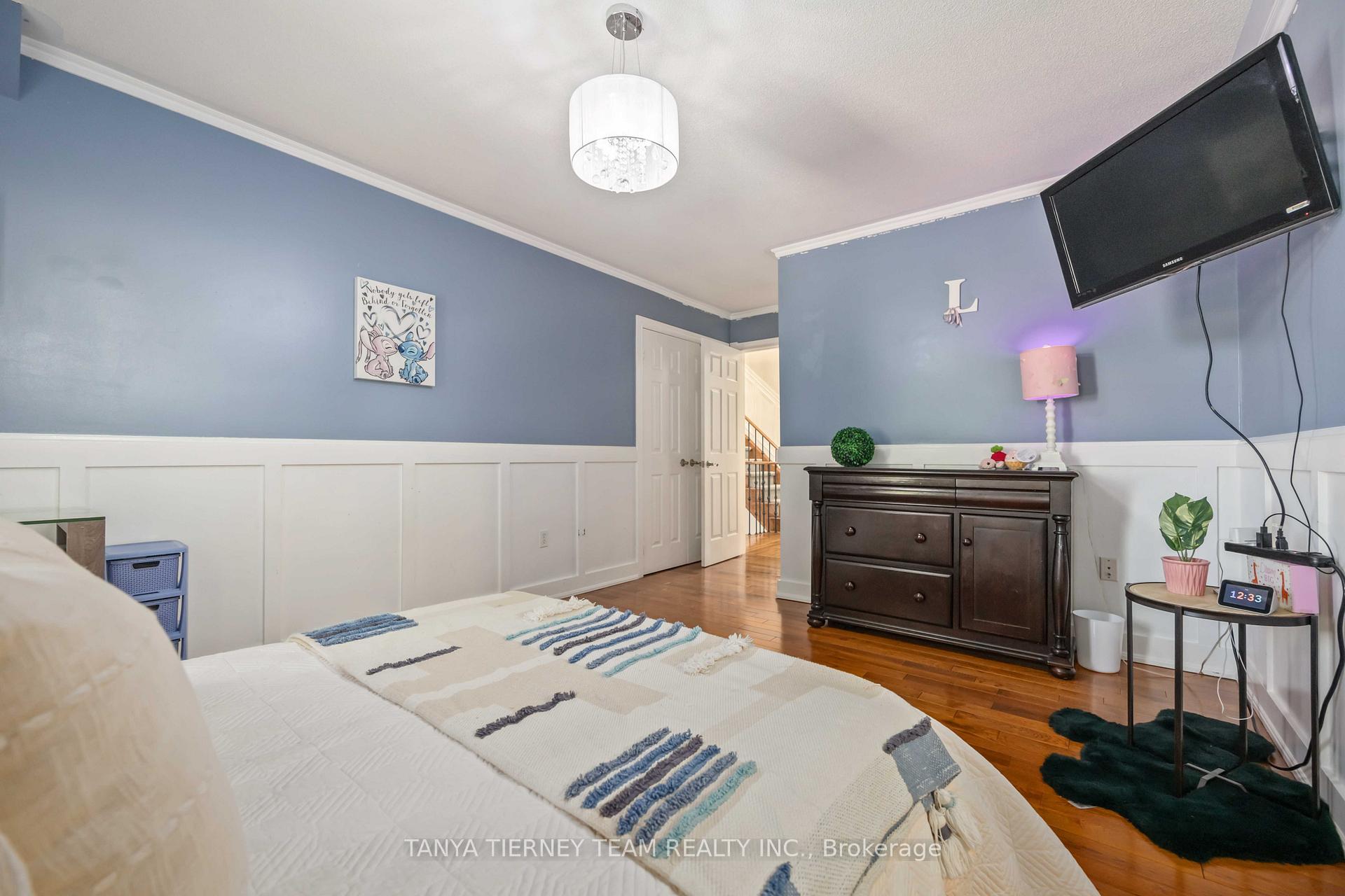 Photo 25 of 161 Carnwith Drive W, Whitby, Brooklin — HOMEH